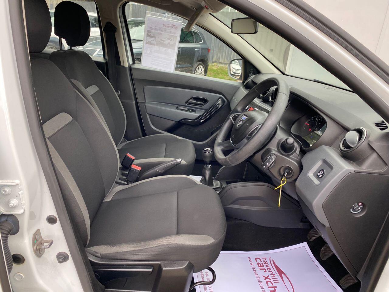 Dacia Duster view 12