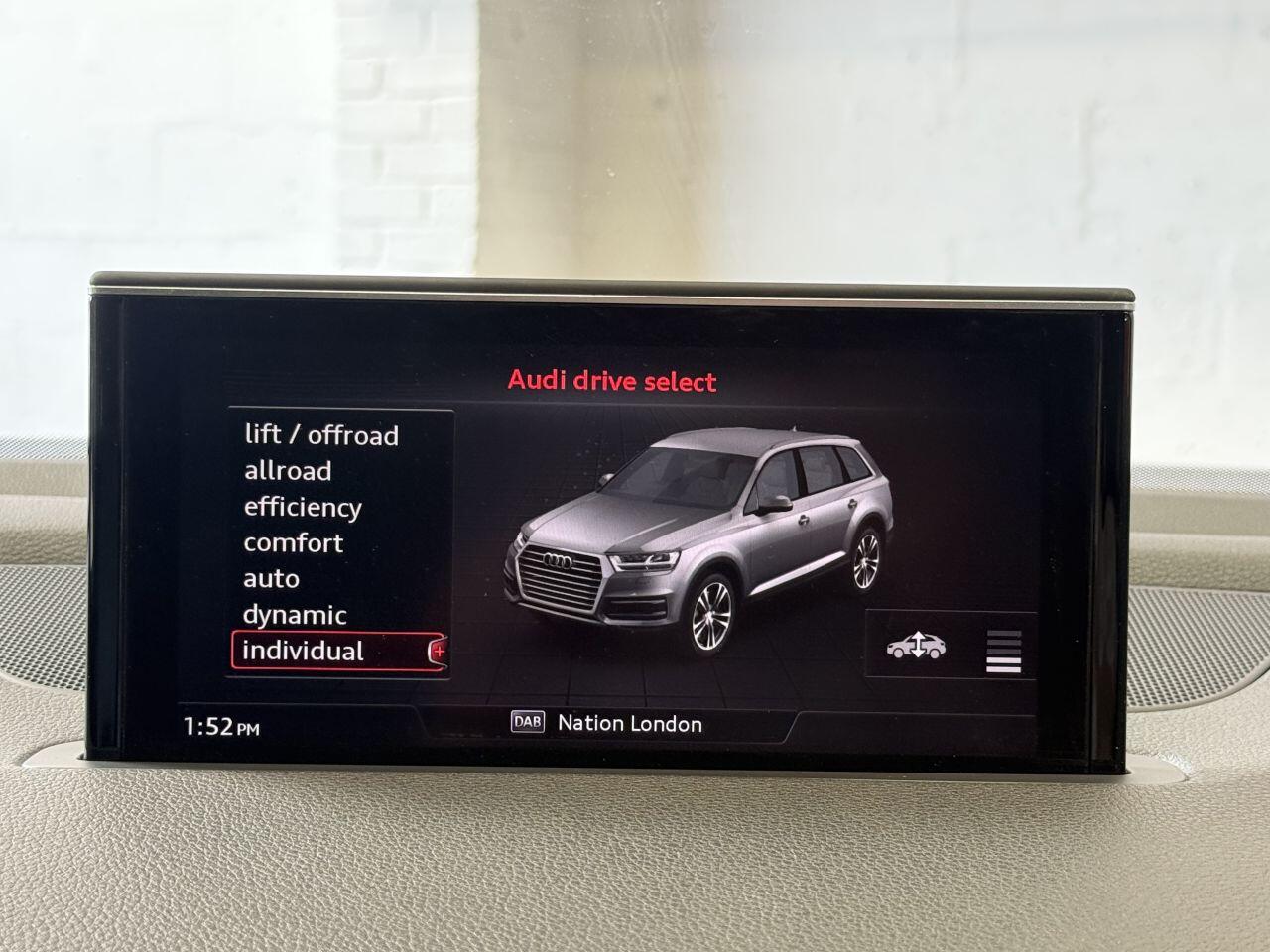 Audi Q7 view 55