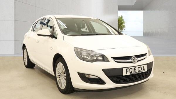 2015 Vauxhall Astra in White for sale