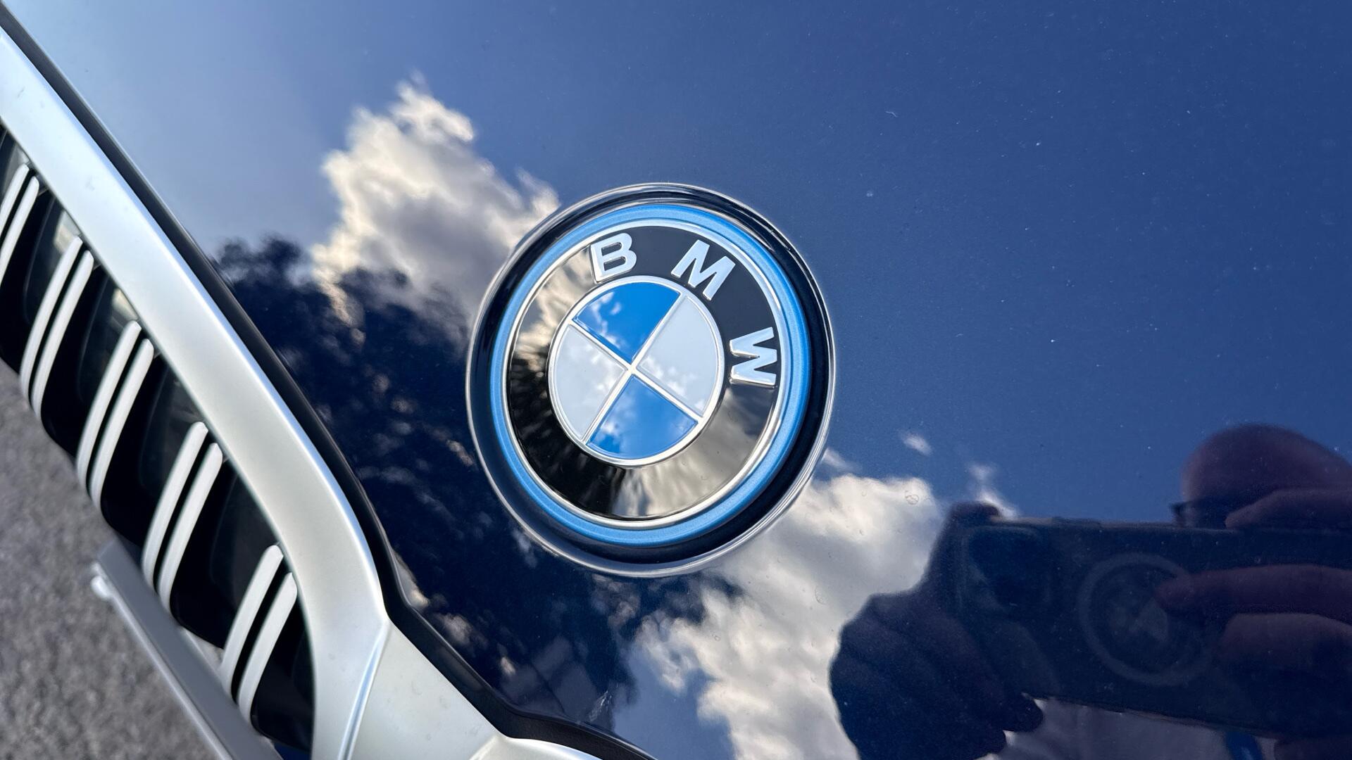 BMW 3 Series view 33
