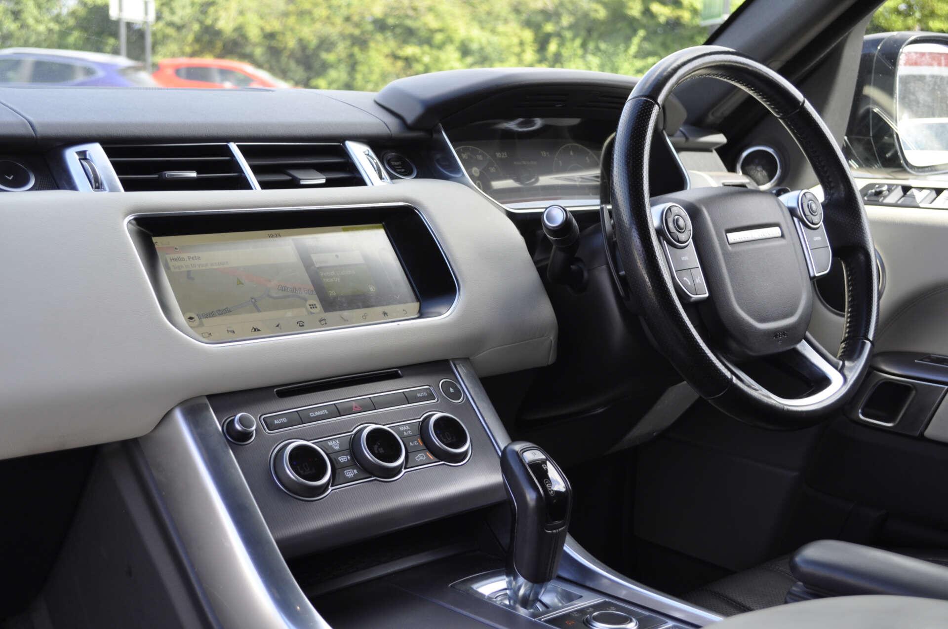 Land Rover Range Rover Sport view 16