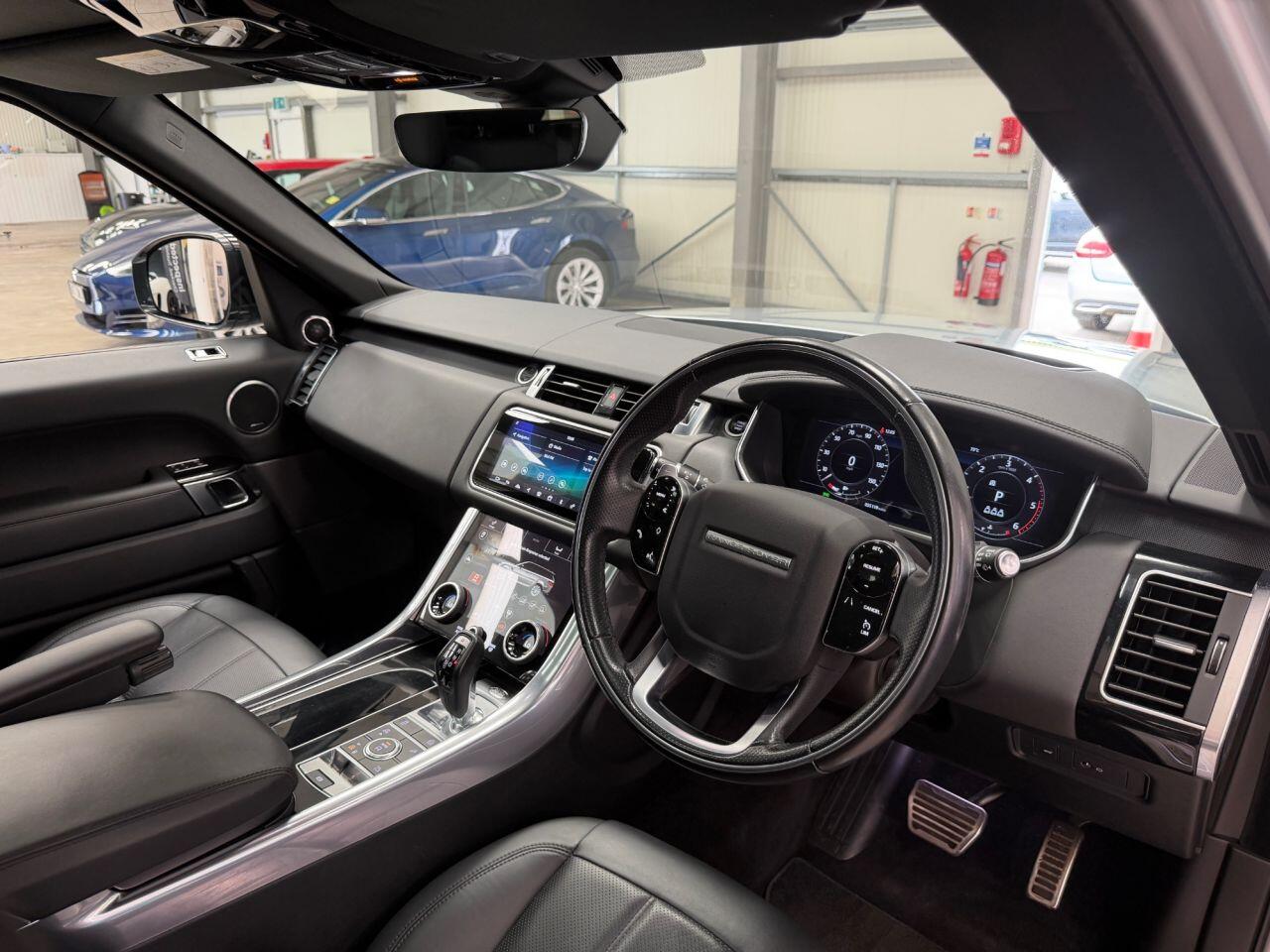 Land Rover Range Rover Sport view 2