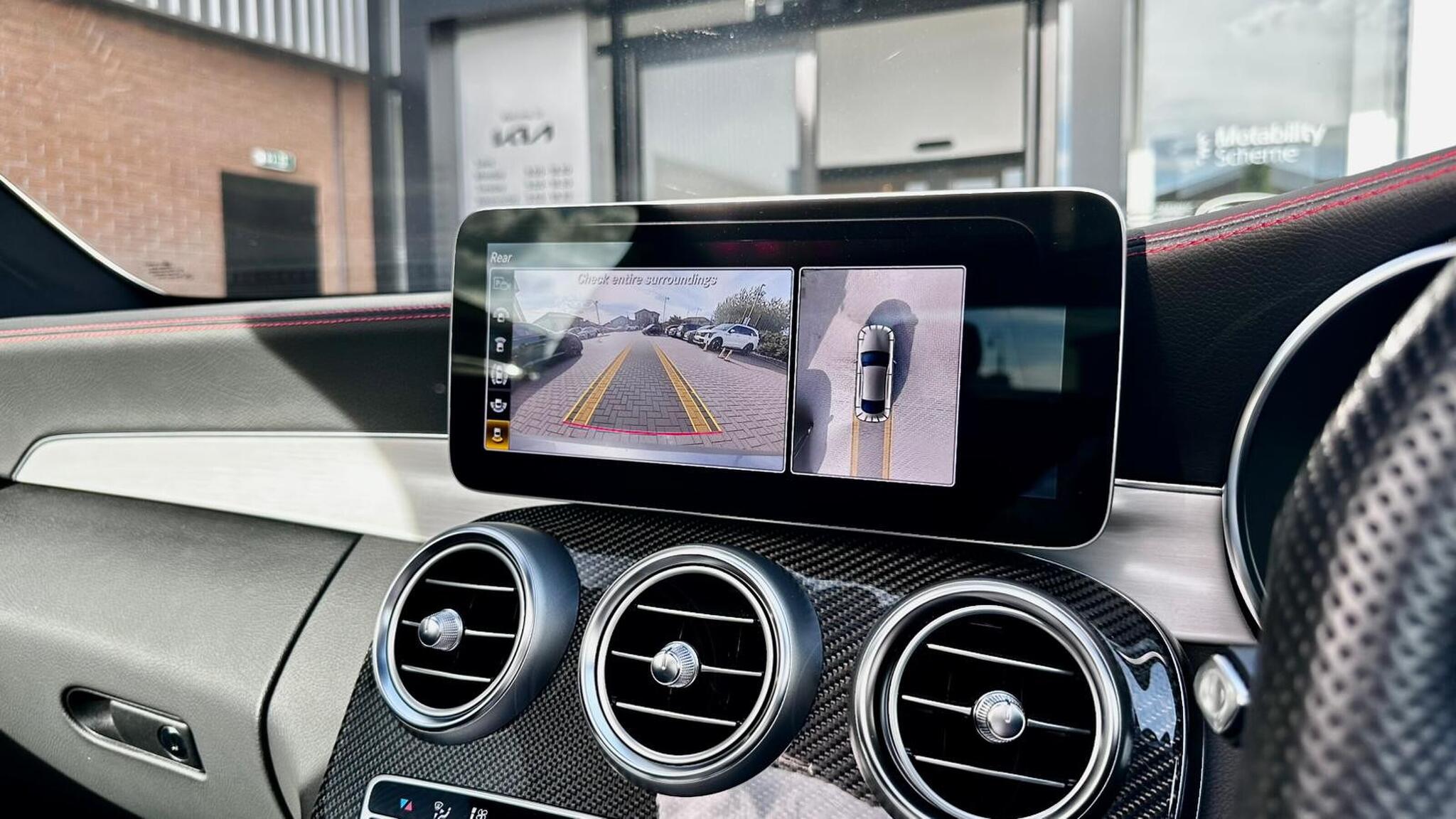 Mercedes-Benz C Class view 33