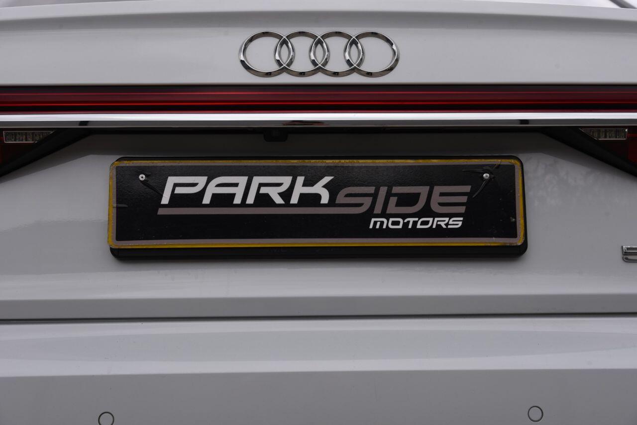 Audi A8 view 20