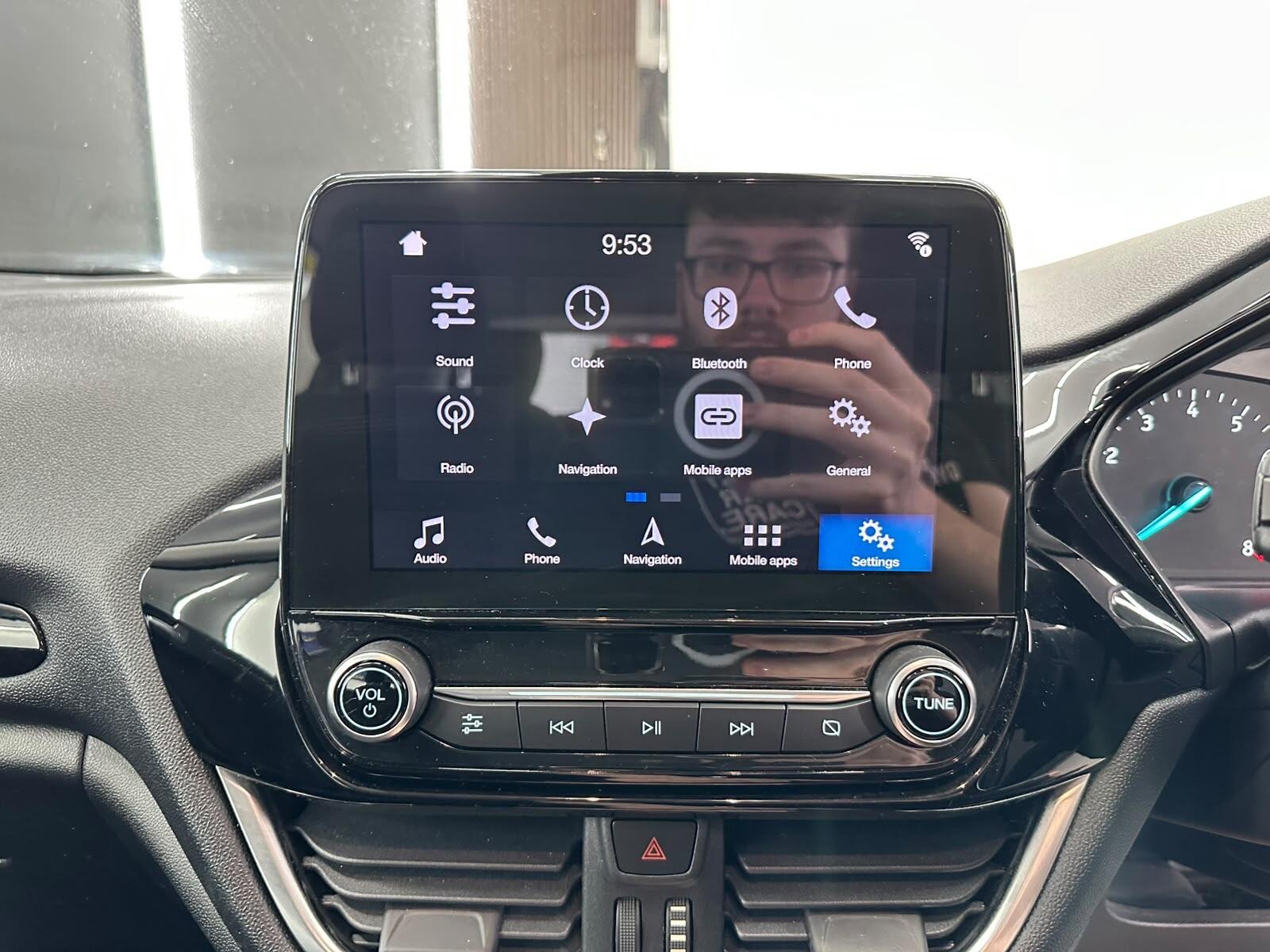 Ford Fiesta view 40
