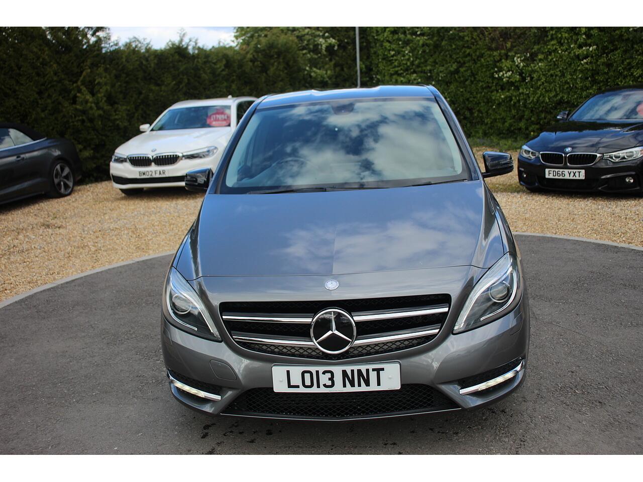 Mercedes-Benz B-Class view 3