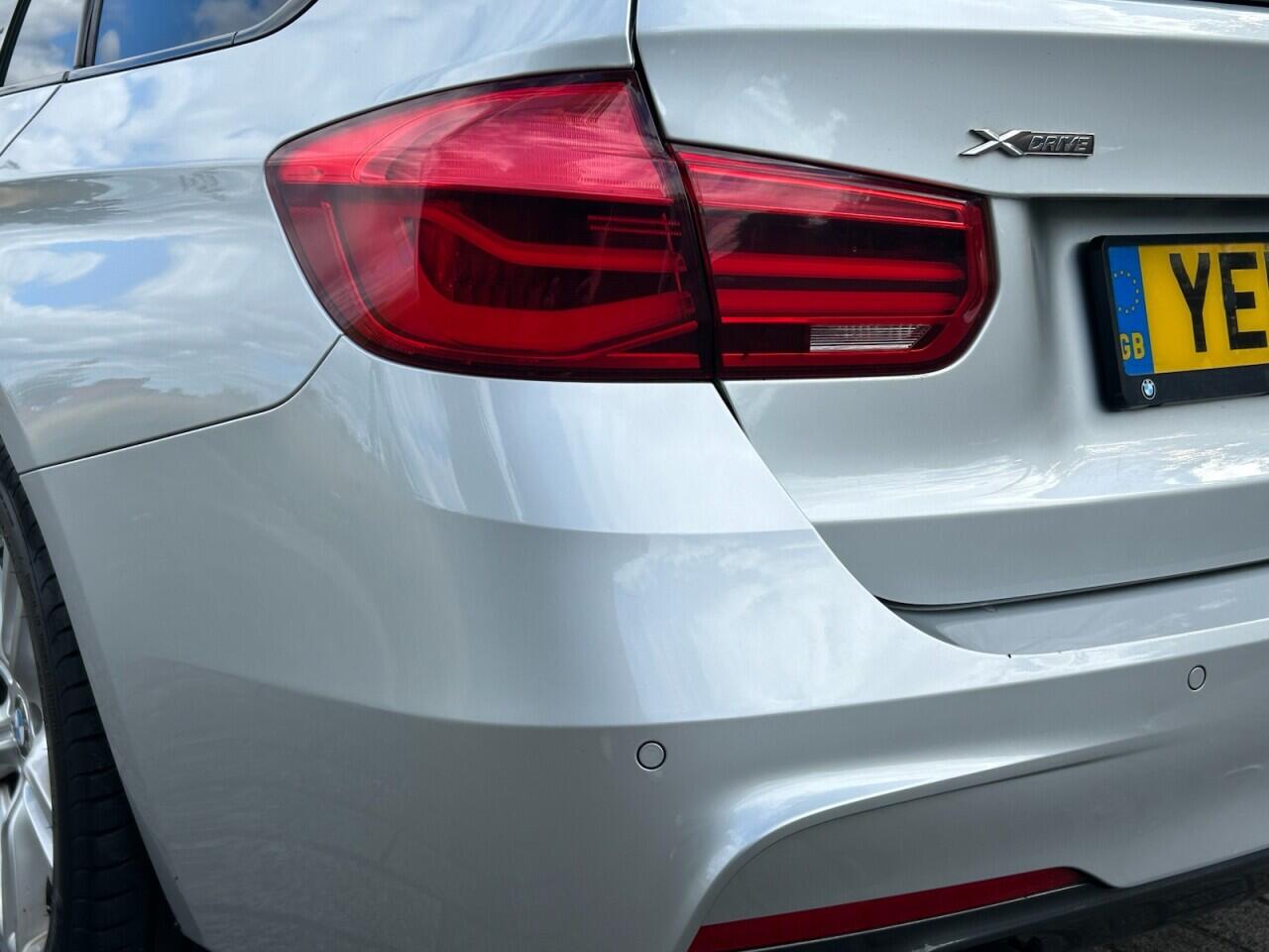 BMW 3 Series view 15