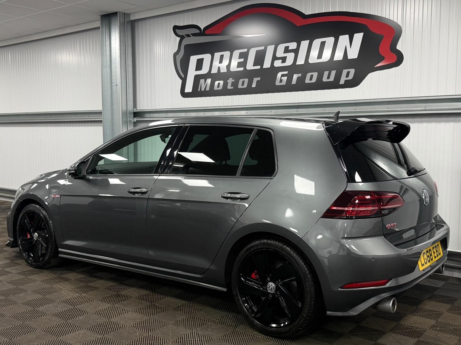 Volkswagen Golf view 10