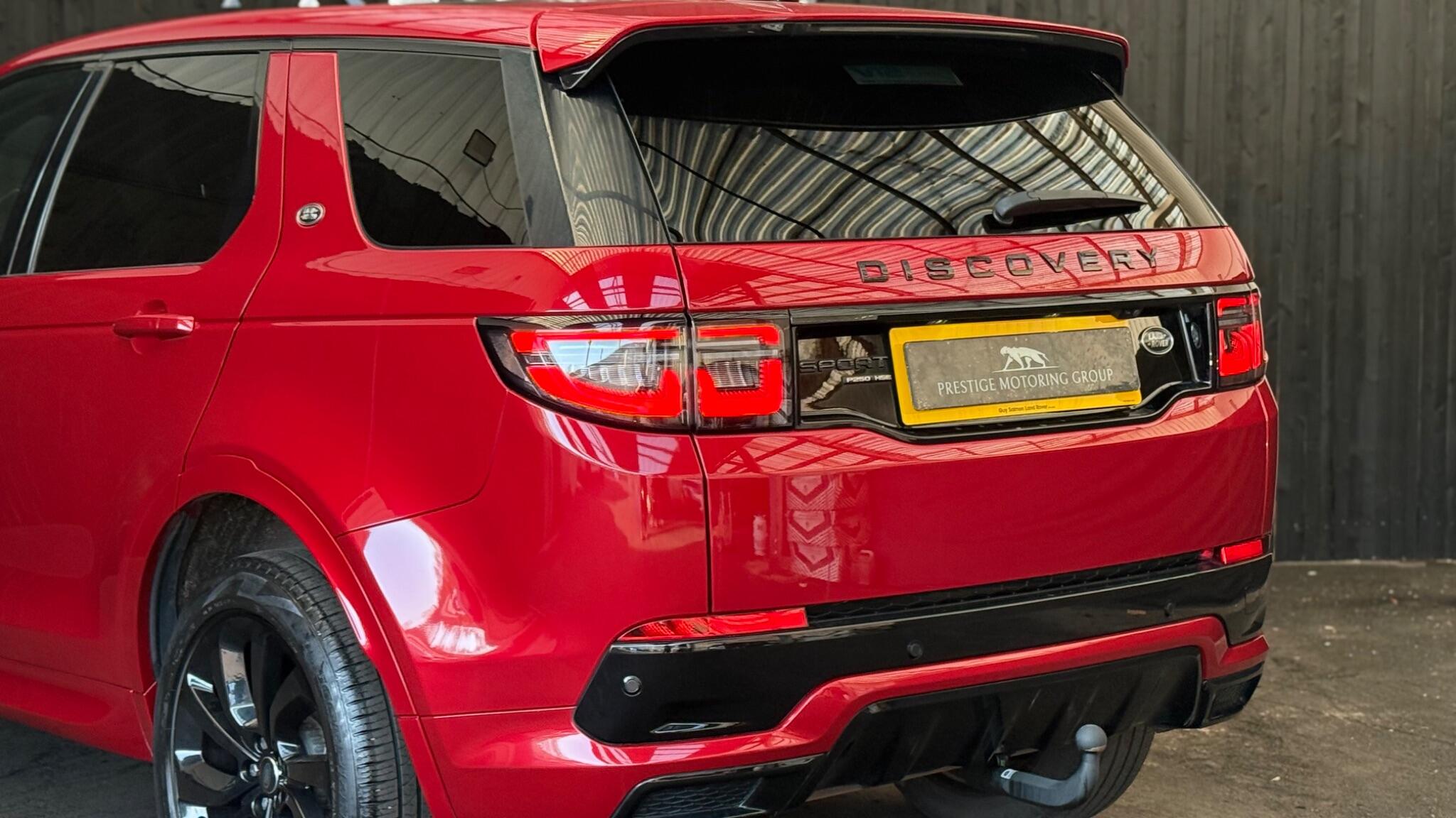 Land Rover Discovery Sport view 35
