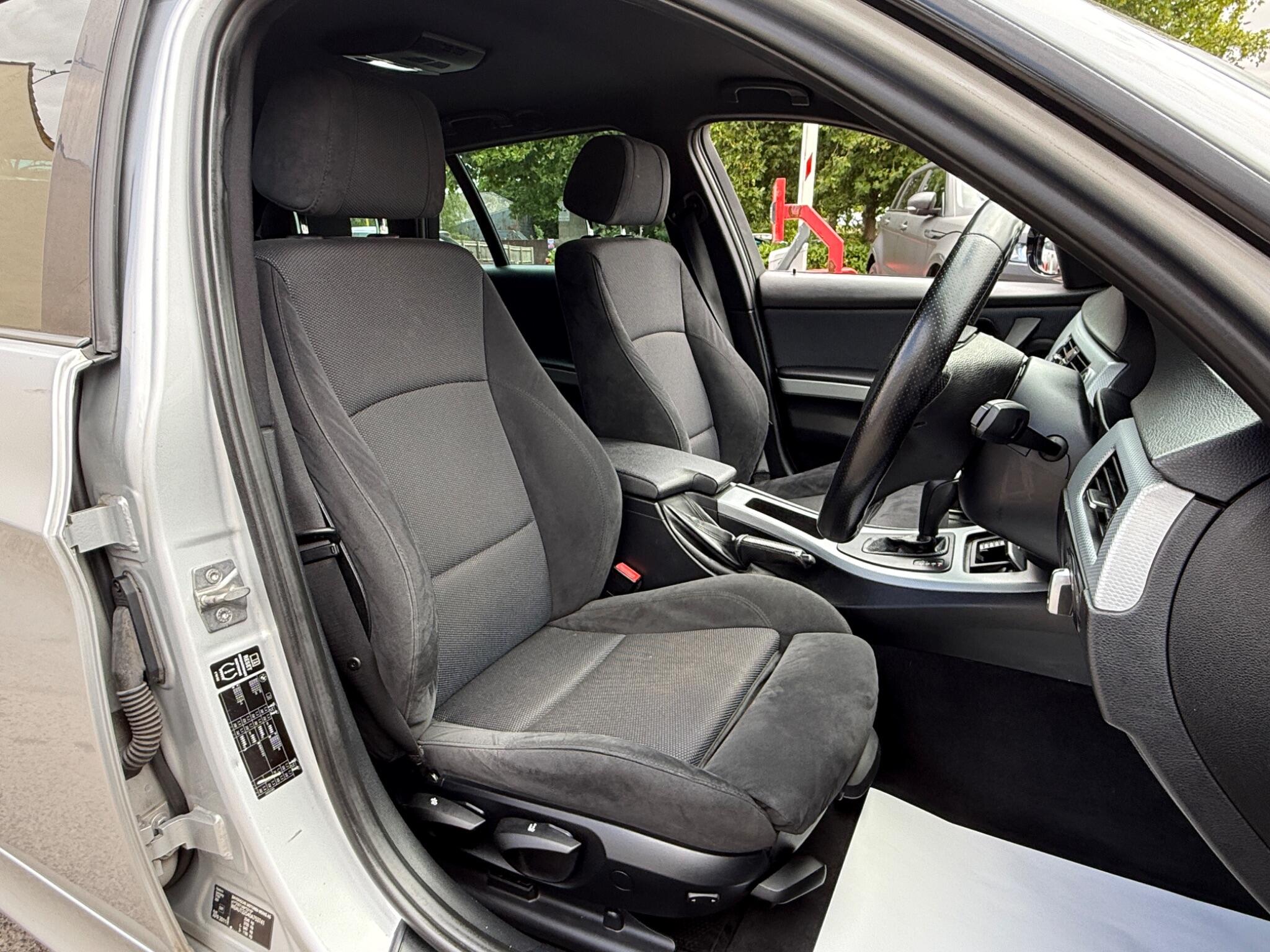 BMW 3 Series - Image 34