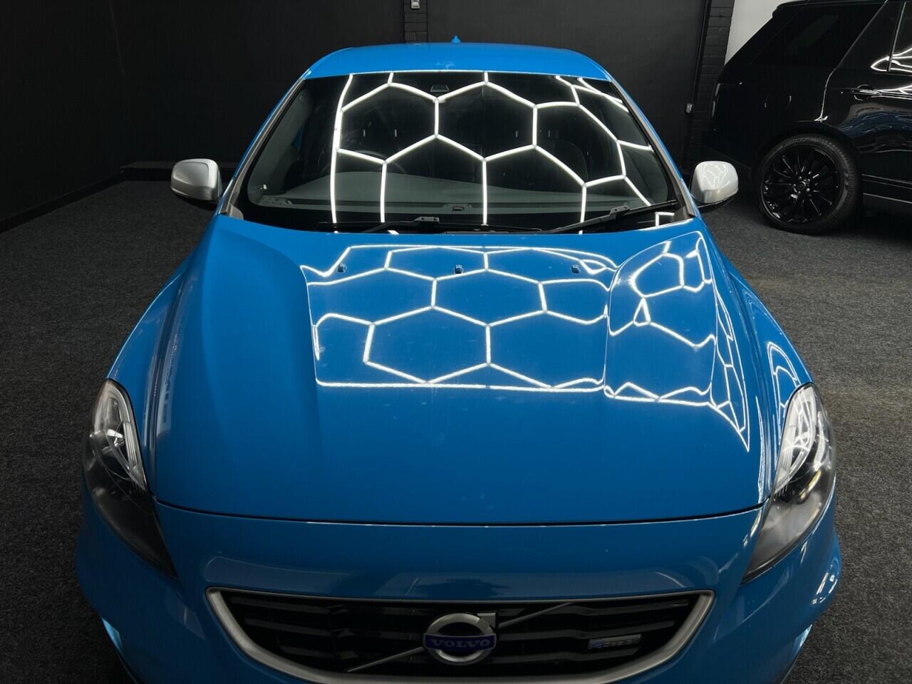 Volvo V40 view 20