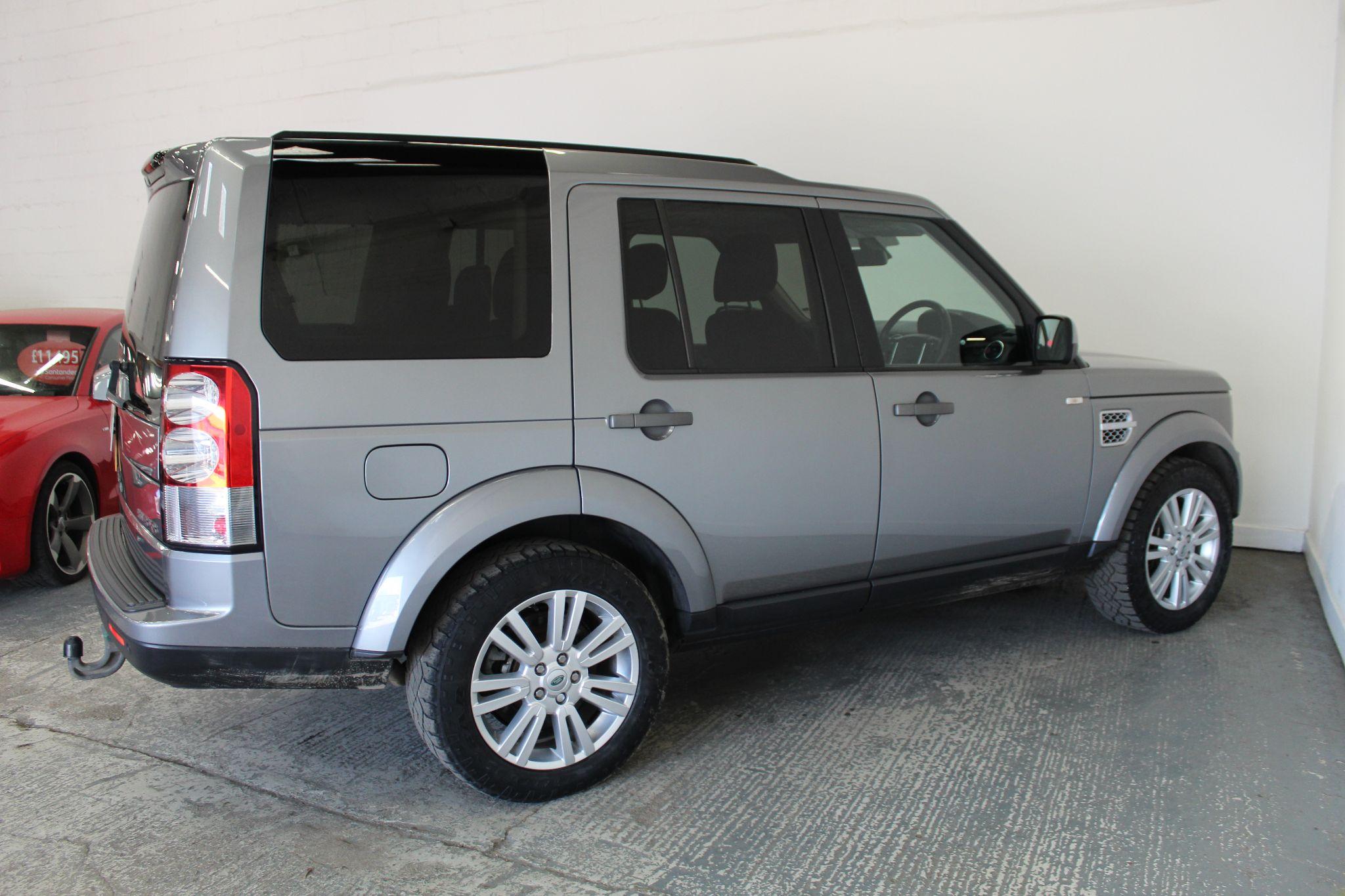 Land Rover Discovery view 11