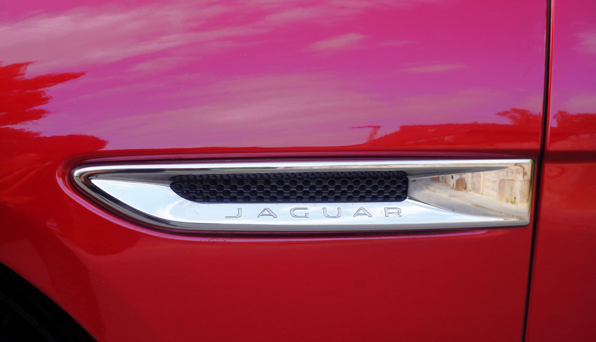 Jaguar XF view 66