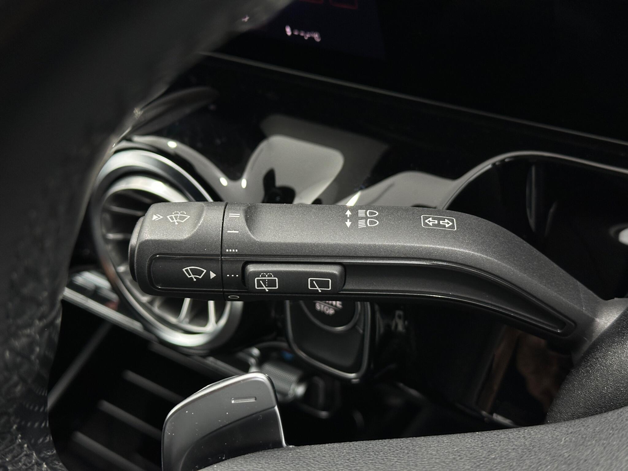 Mercedes-Benz Gla view 14