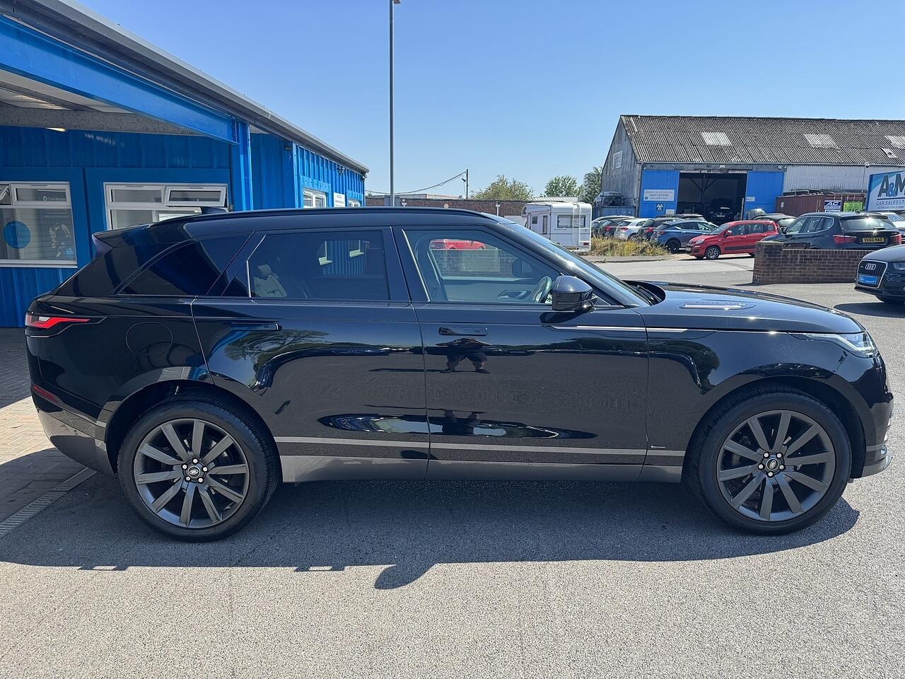 Land Rover Range Rover Velar view 8