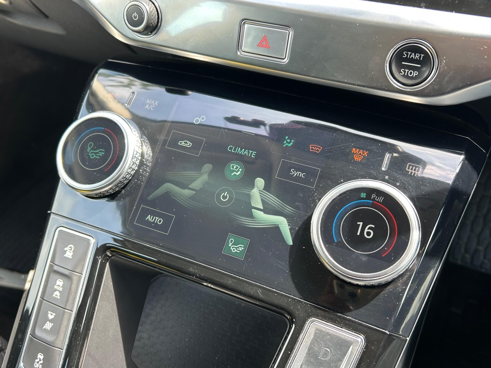 Jaguar I-Pace view 37