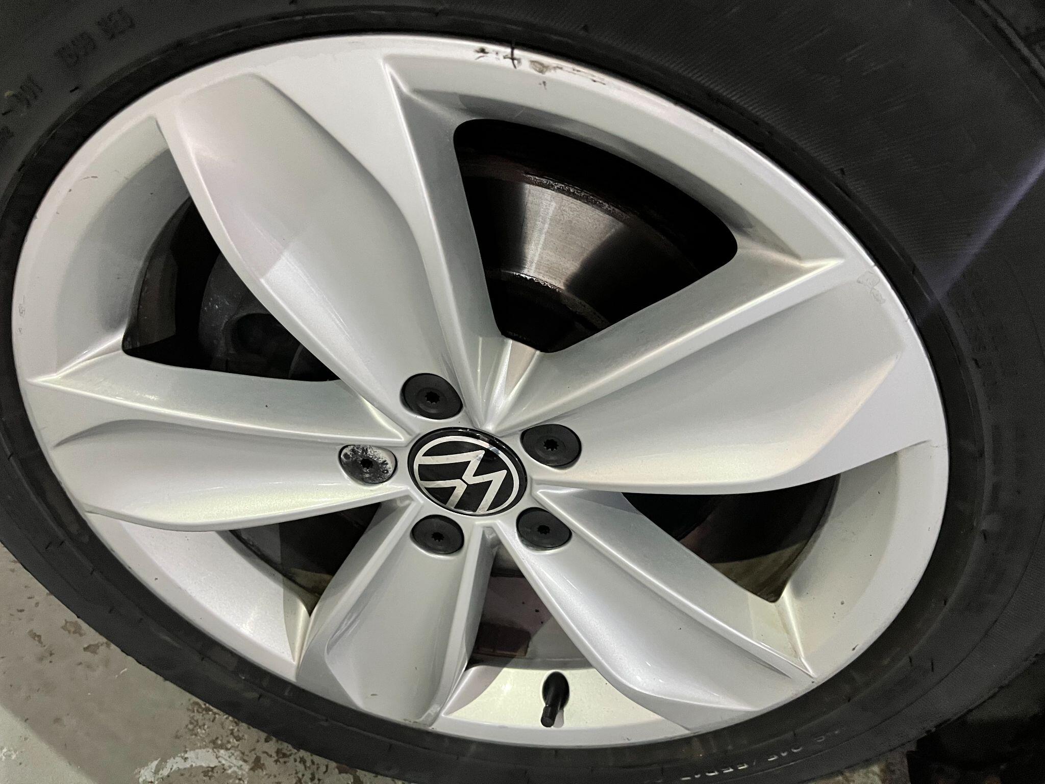 Volkswagen Passat view 57