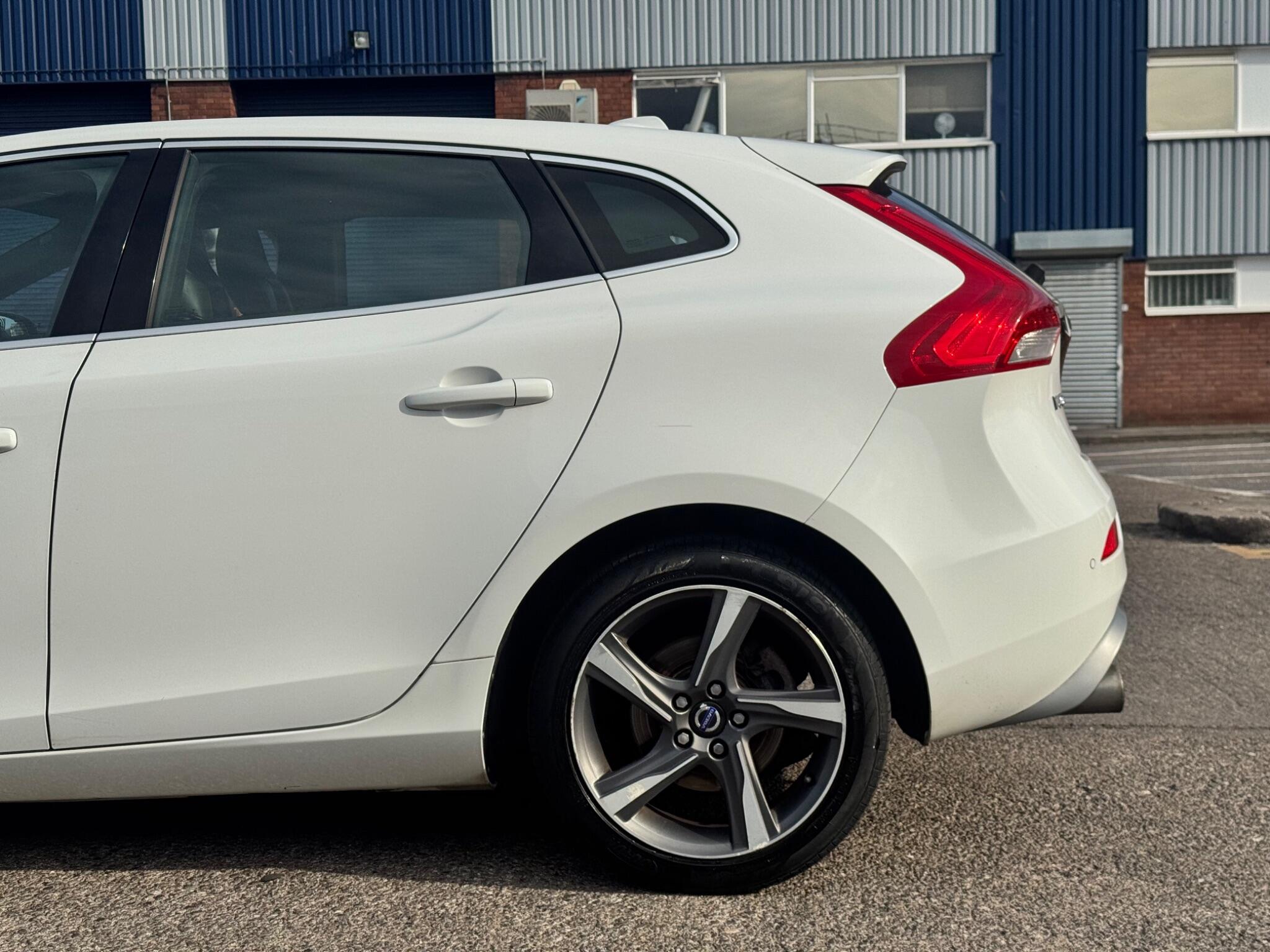 Volvo V40 view 35