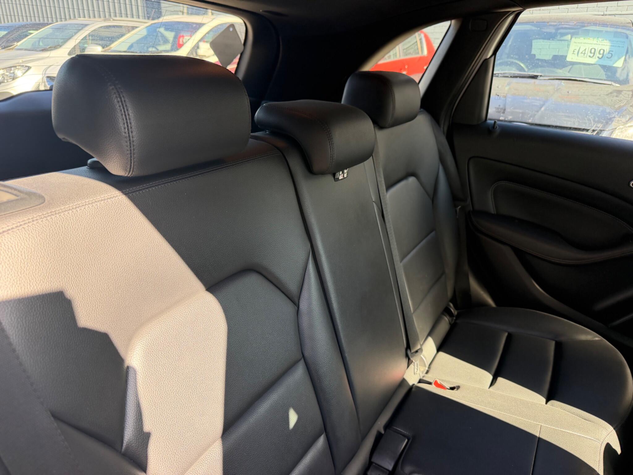 Mercedes-Benz B-Class view 21