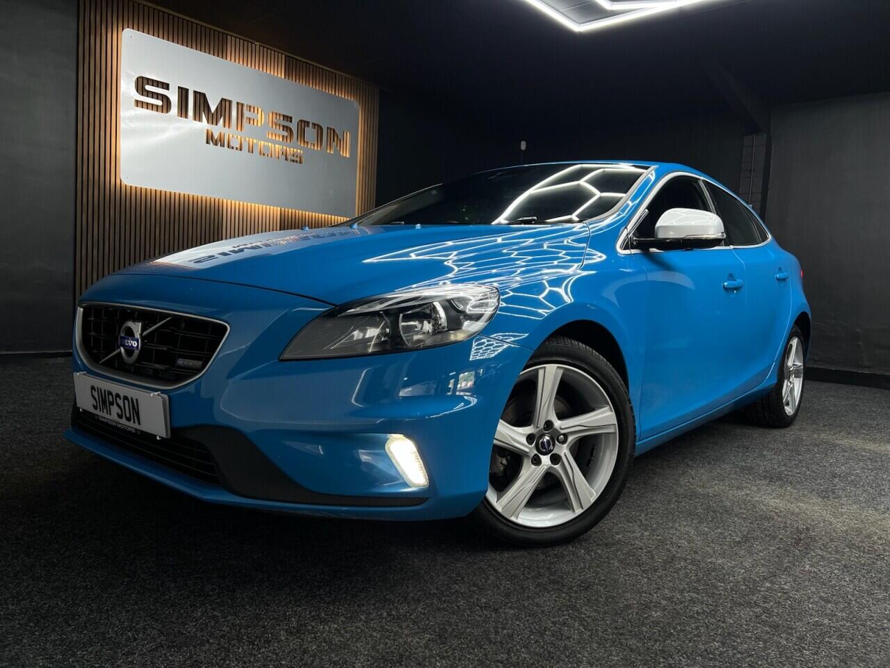 2015 Volvo V40 in Blue for sale