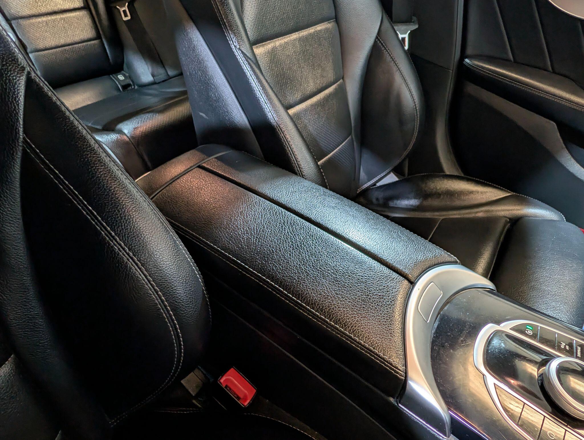 Mercedes-Benz C Class view 28
