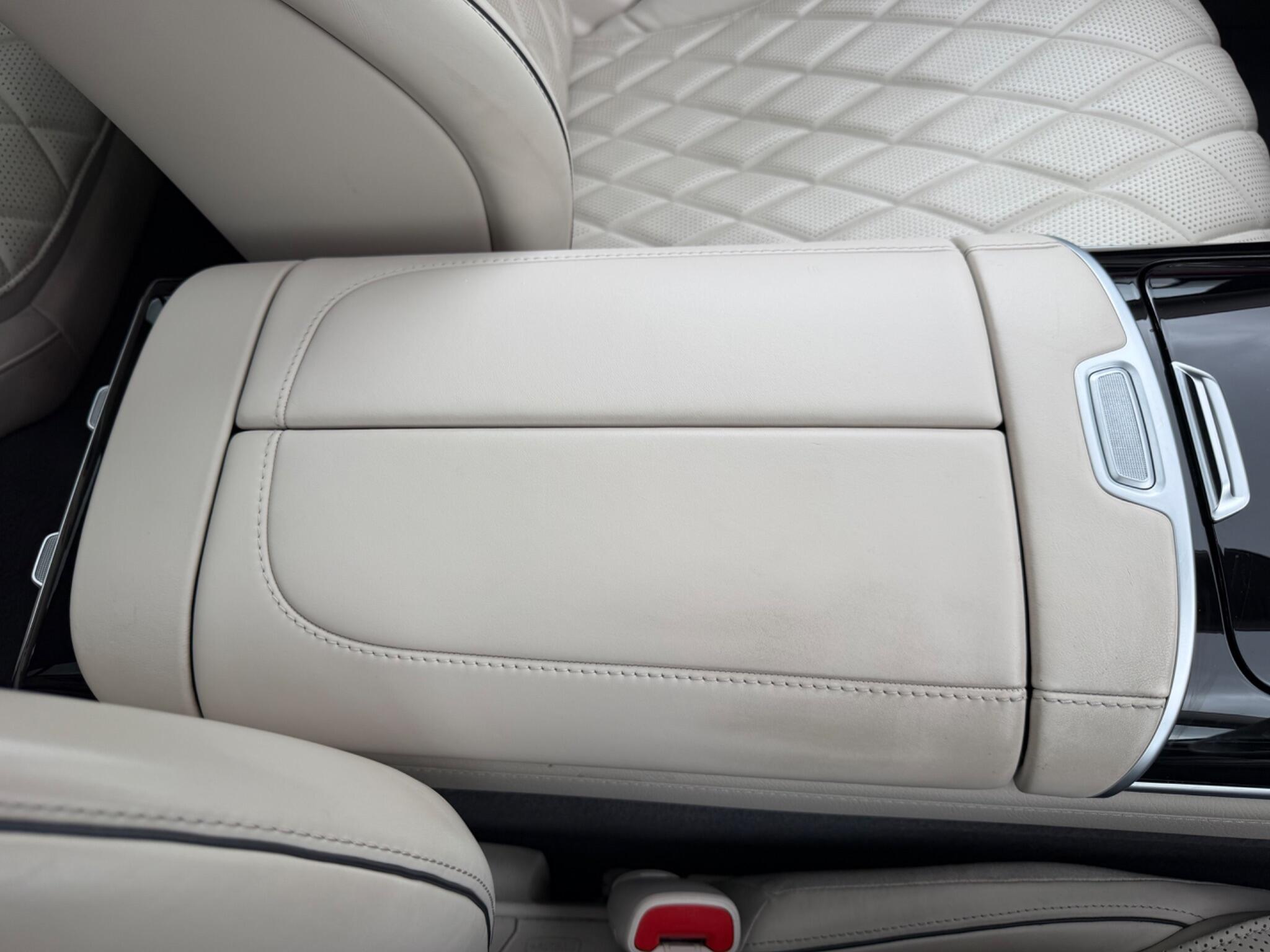 Mercedes-Benz S-Class view 44