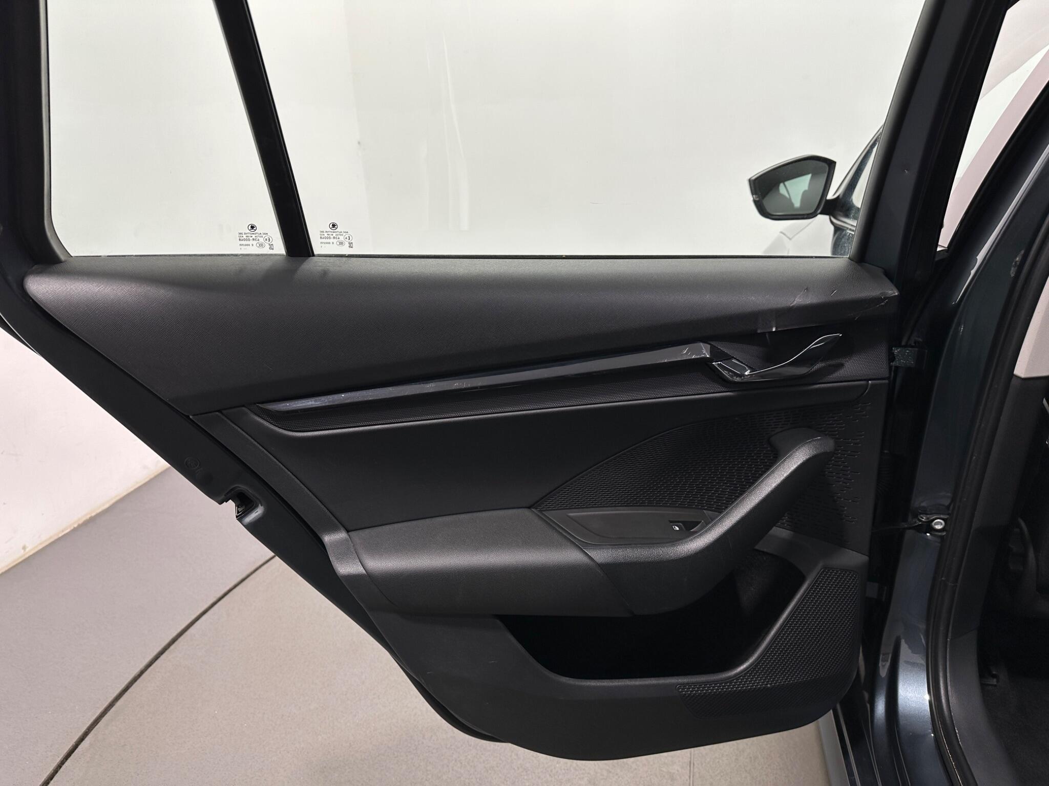 Skoda Octavia view 38