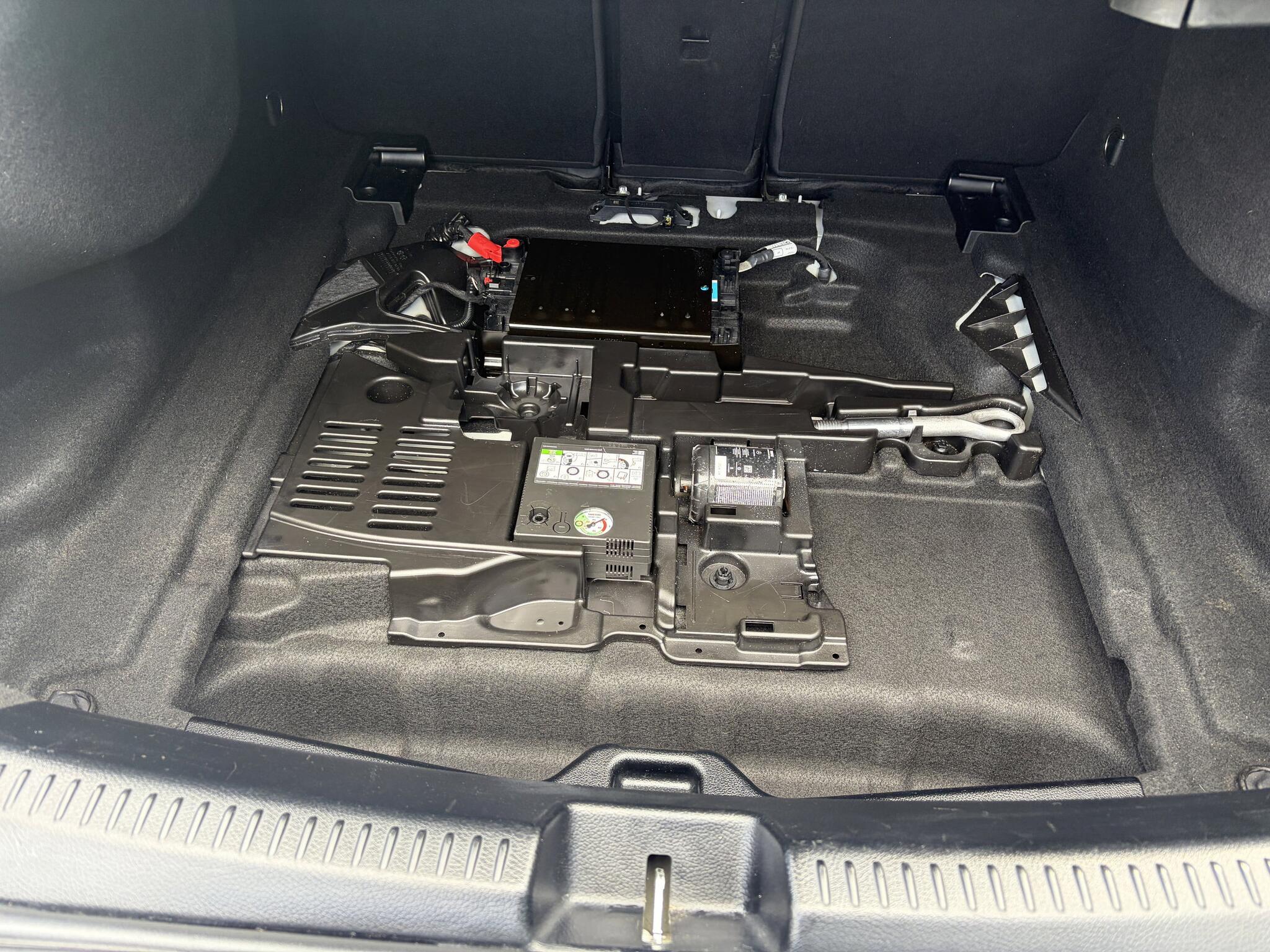 Mercedes-Benz Cla view 42