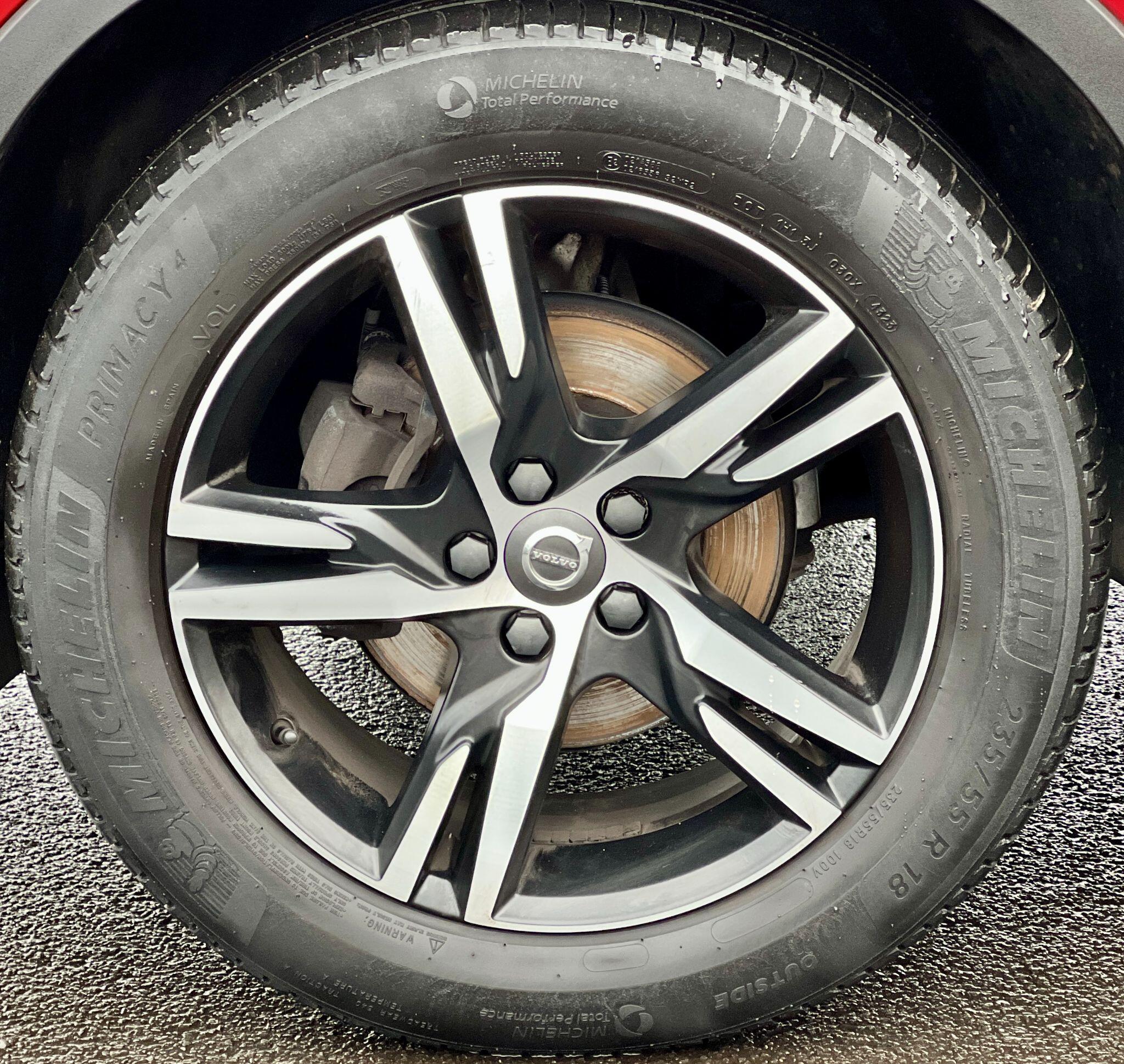 Volvo XC40 view 34