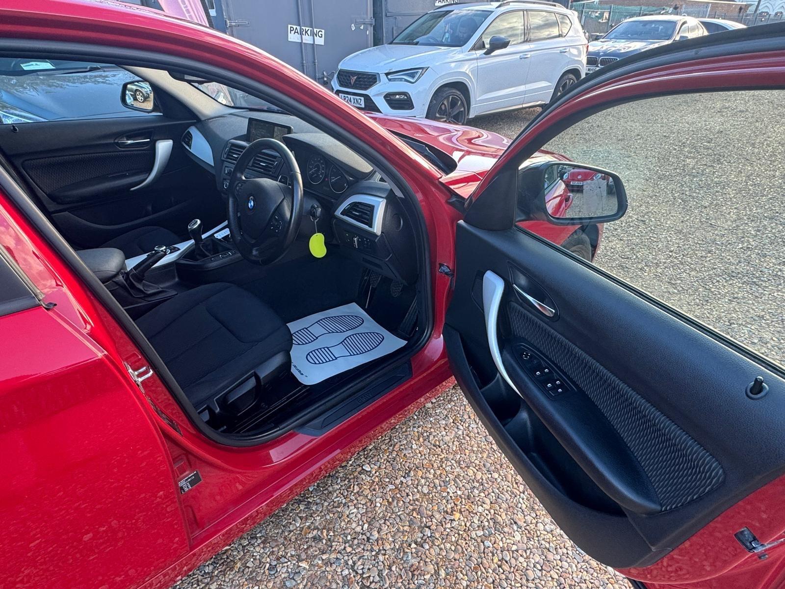BMW 1 Series view 31