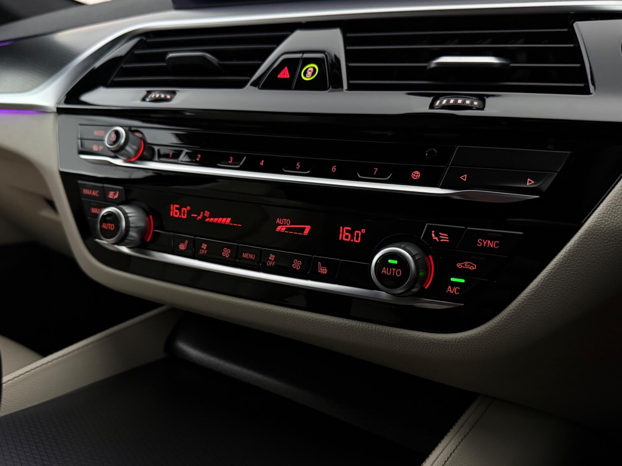 BMW 5 Series view 22