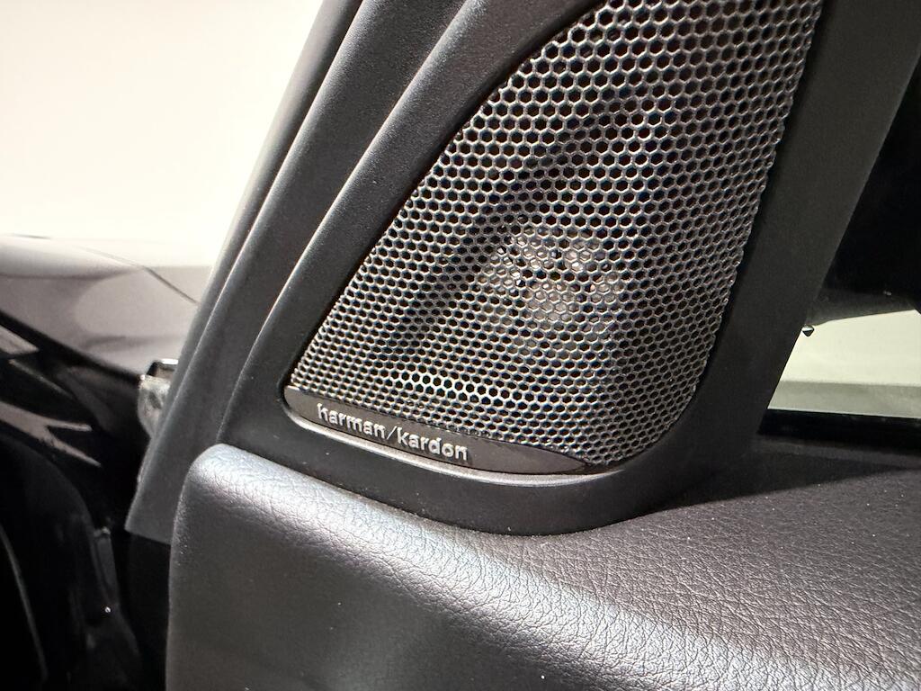 BMW 3 Series view 12