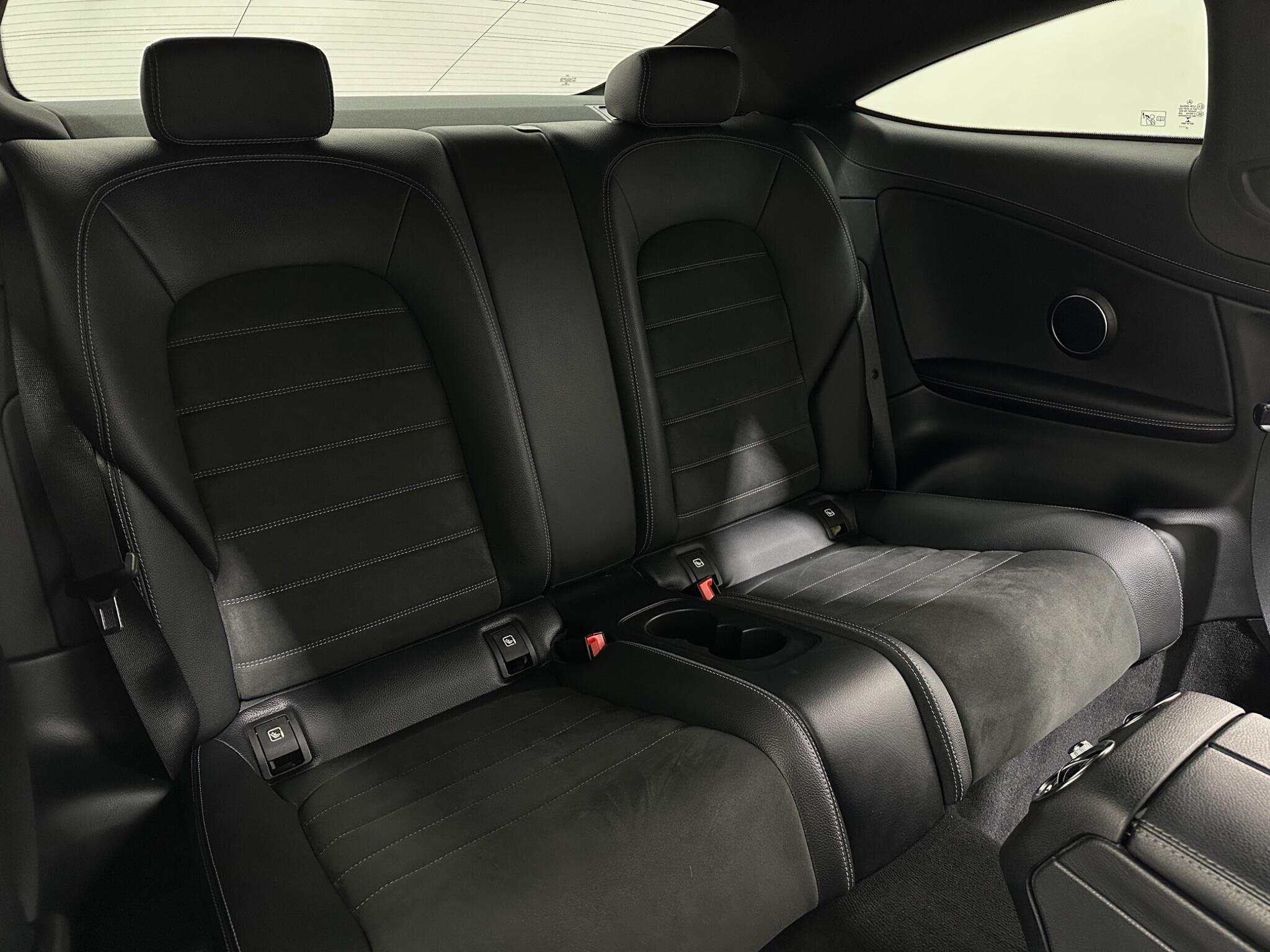 Mercedes-Benz C-Class view 41
