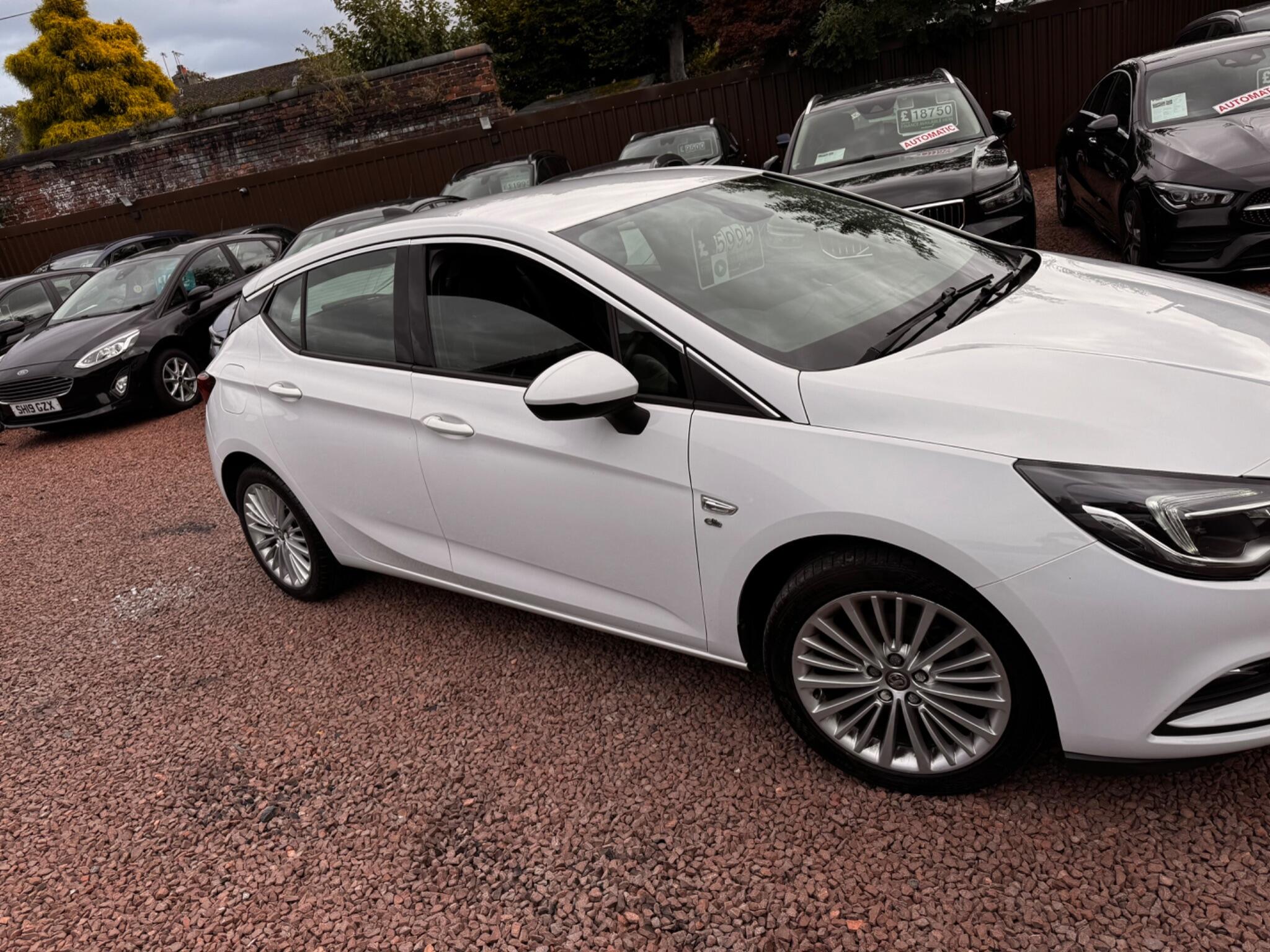 Vauxhall Astra view 6