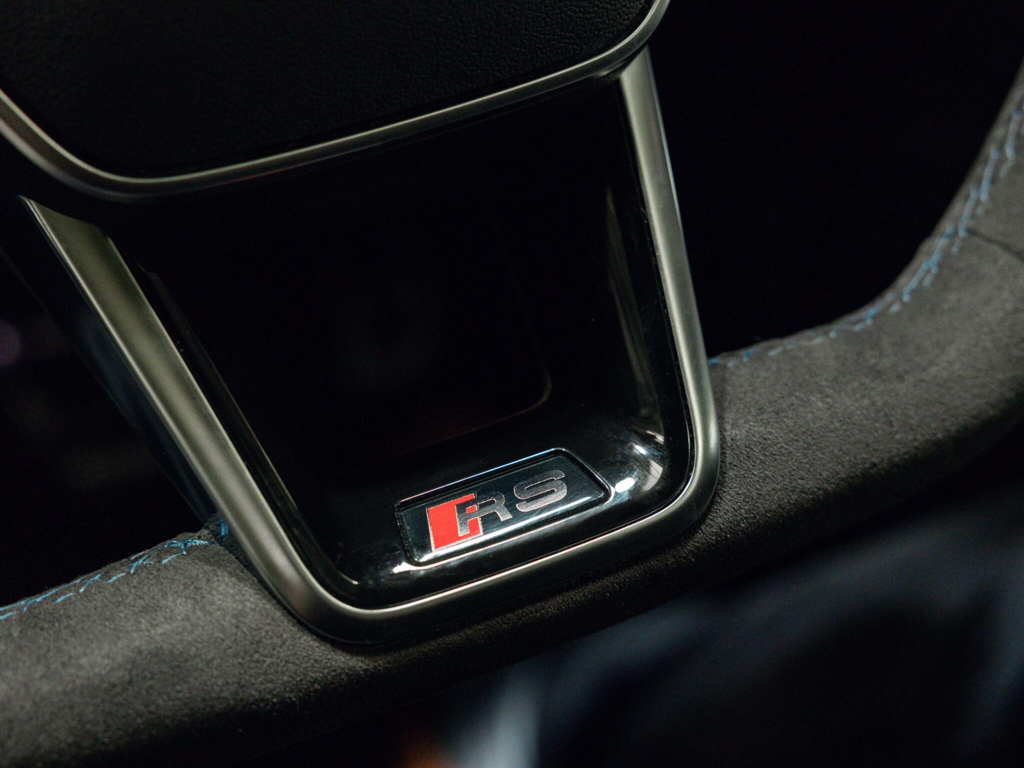 Audi RS6 Avant view 29