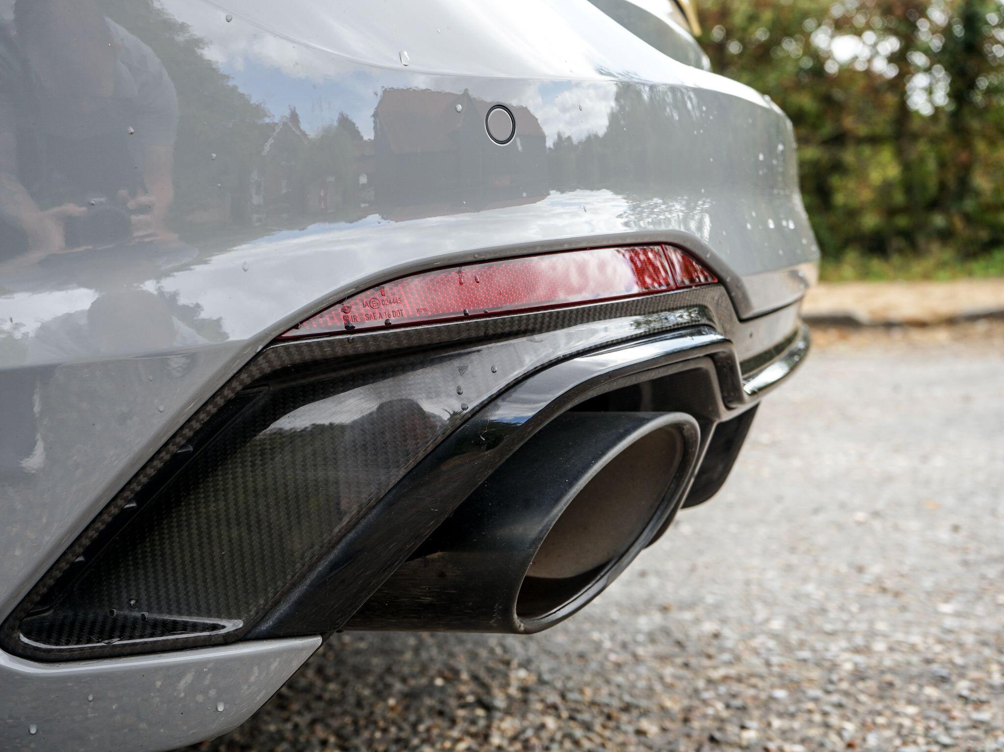 Audi RS4 Avant view 13