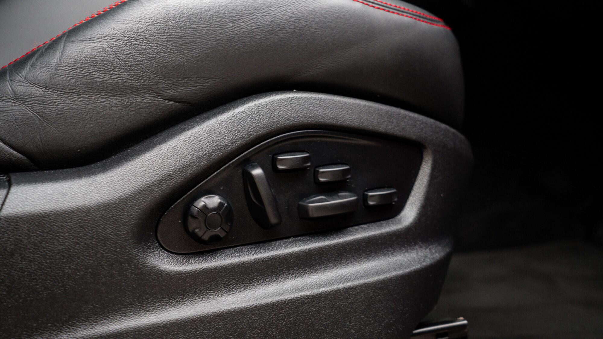 Porsche Cayenne view 48