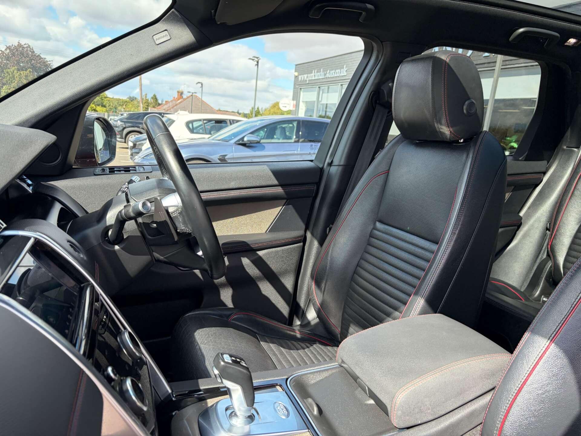 Land Rover Discovery Sport view 18