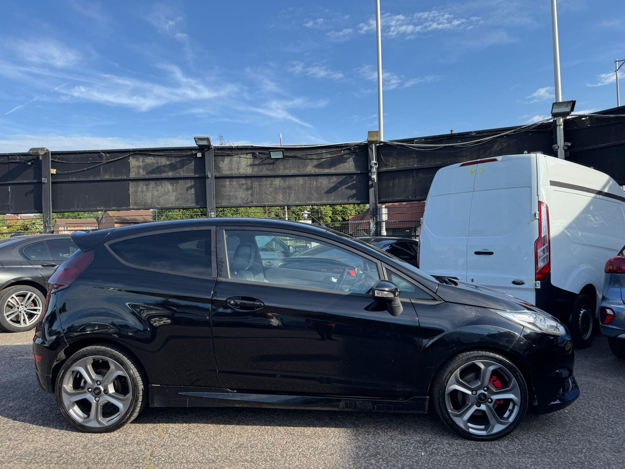 Ford Fiesta view 29