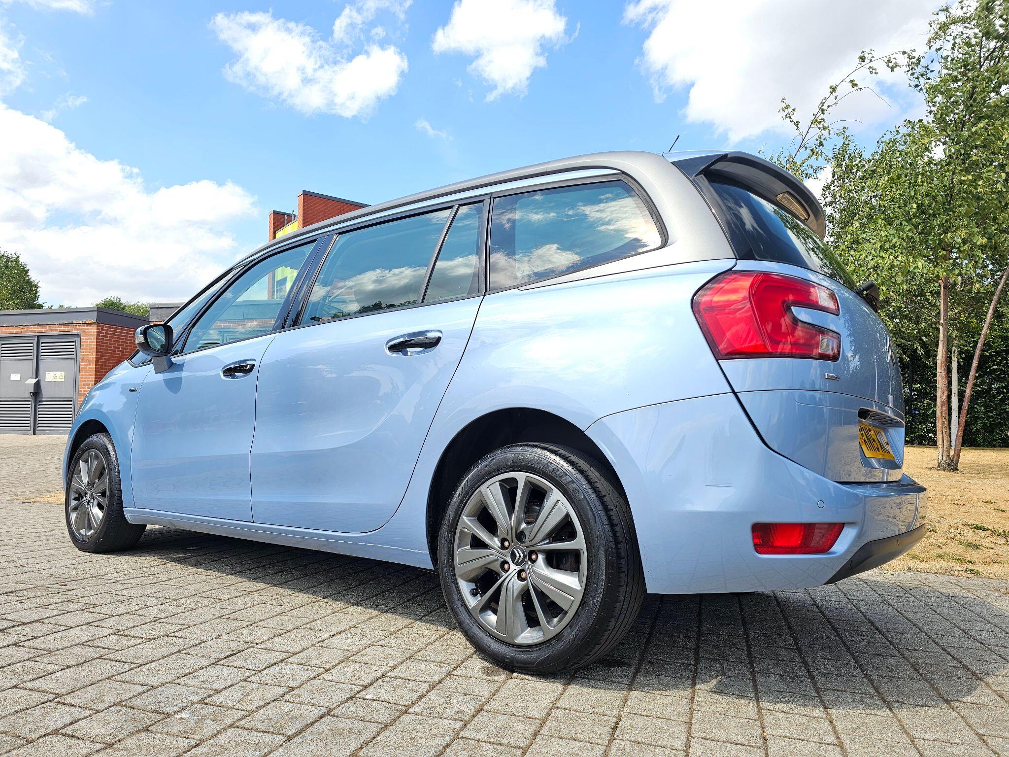 Citroen Grand C4 Picasso view 44