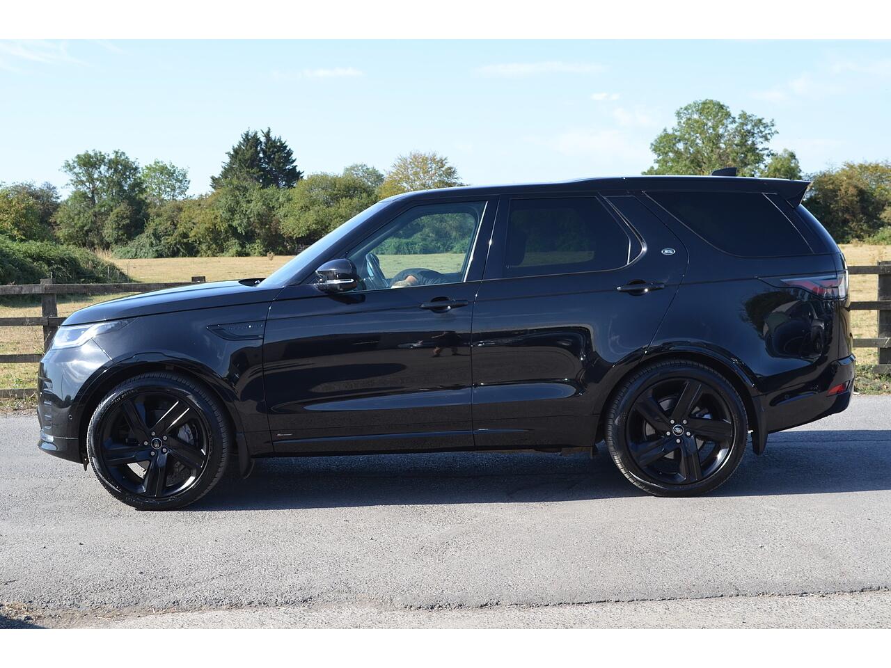 Land Rover Discovery view 6