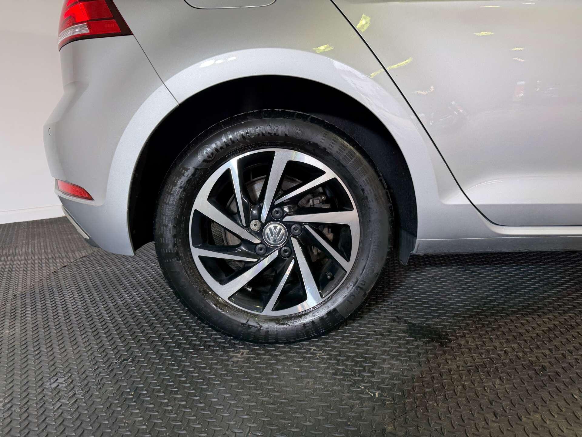 Volkswagen Golf view 65