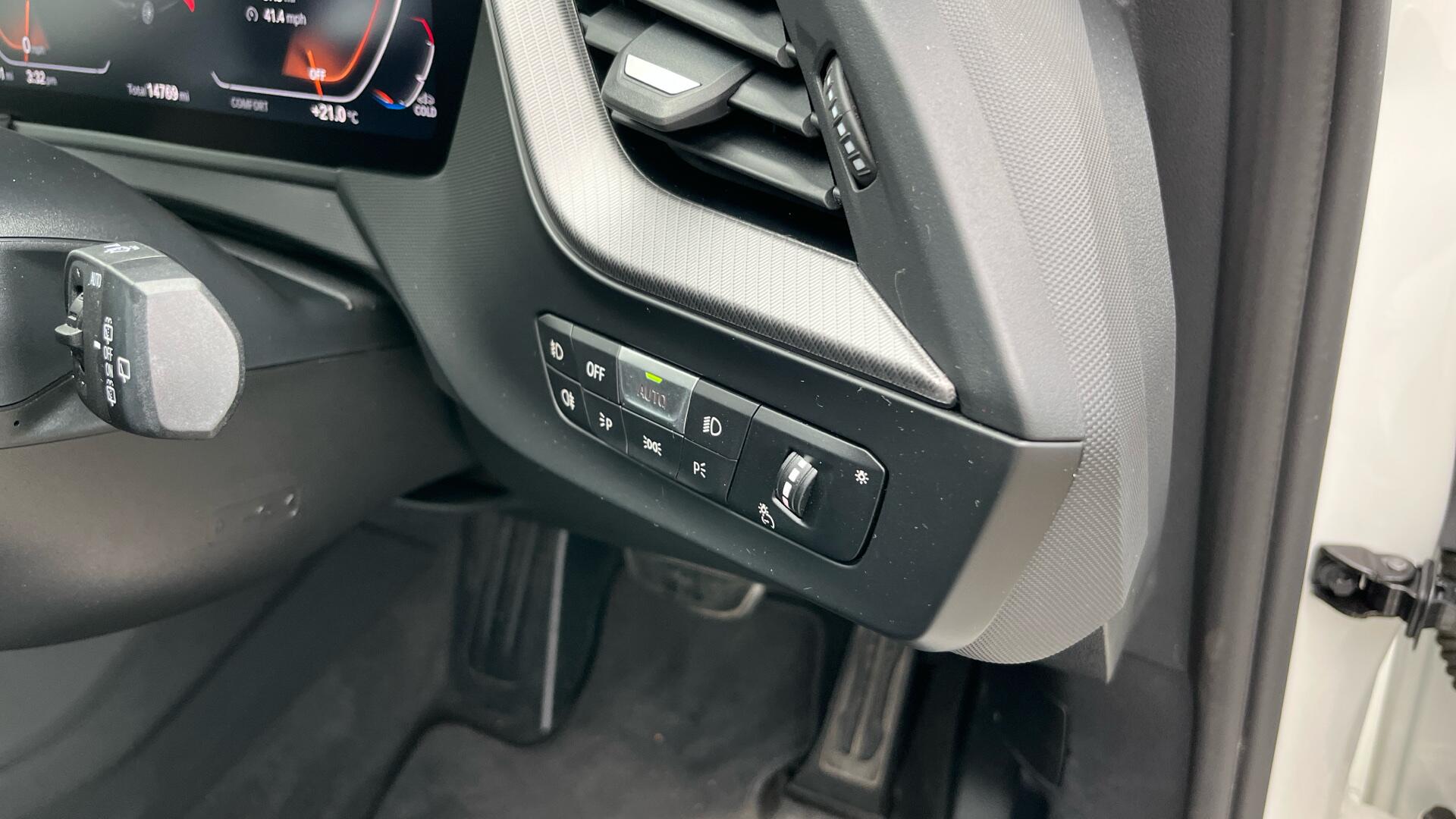 BMW 1 Series view 36