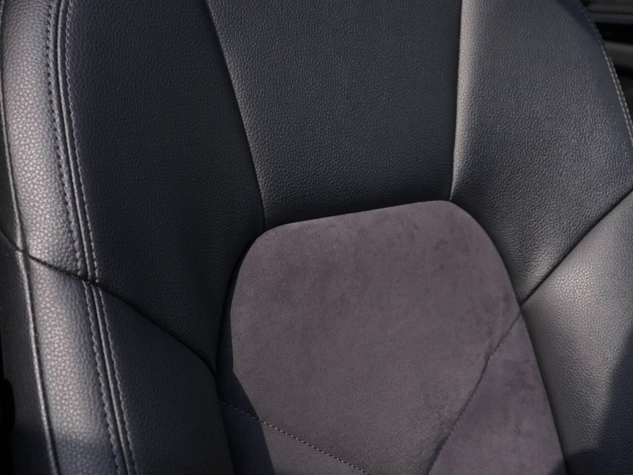 Porsche Macan view 18