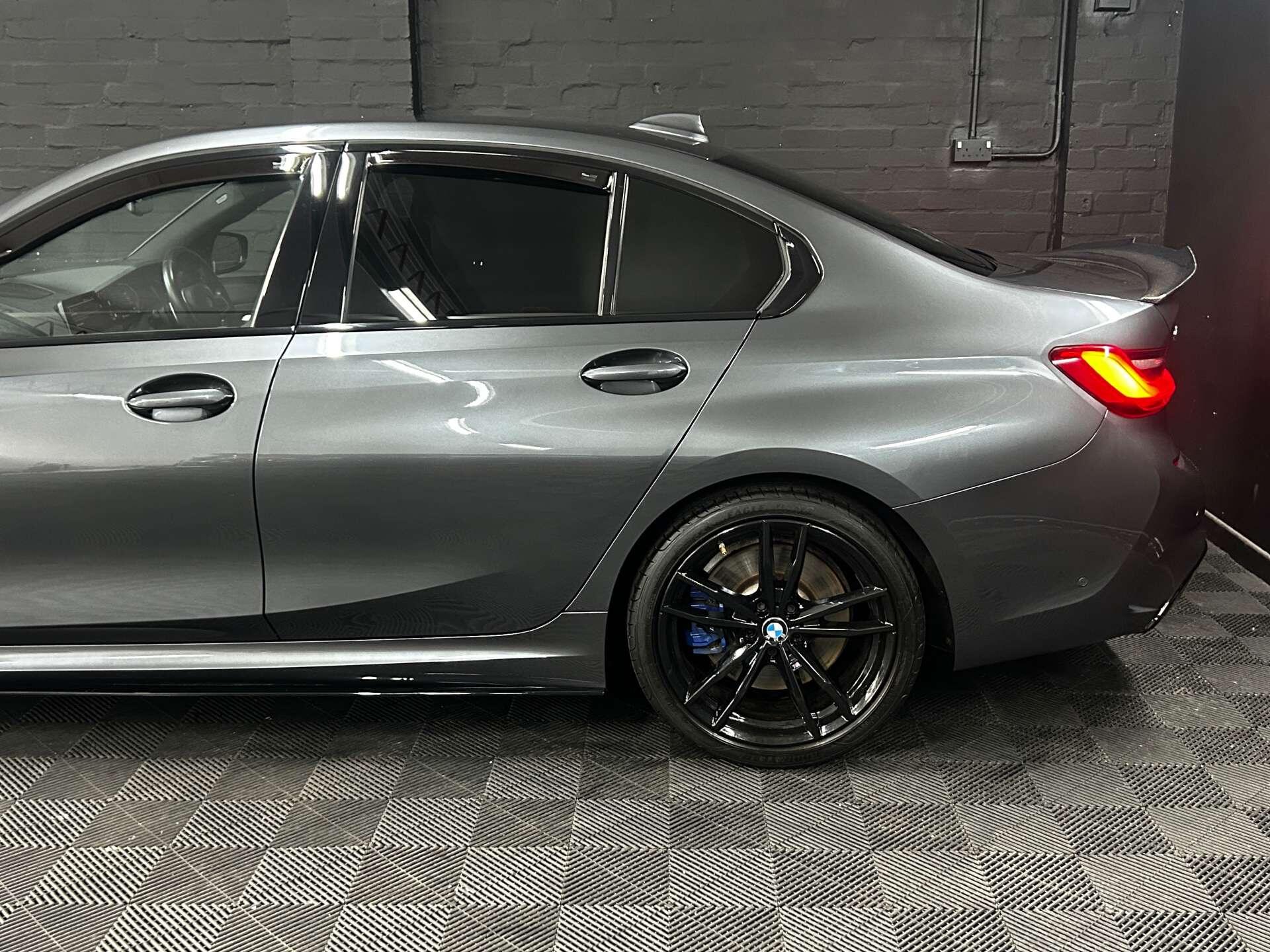 BMW 3 Series view 13