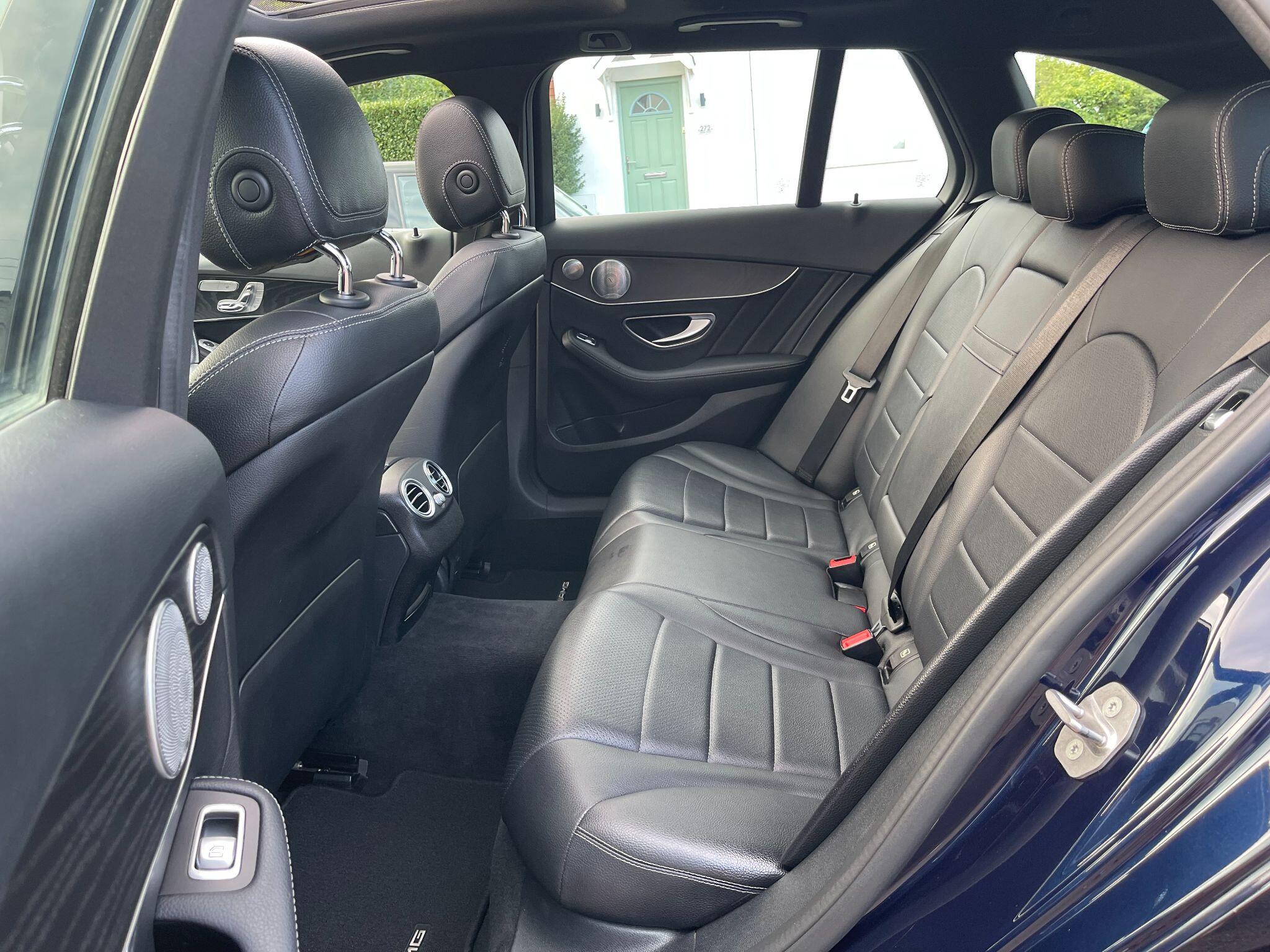 Mercedes-Benz C-Class view 39