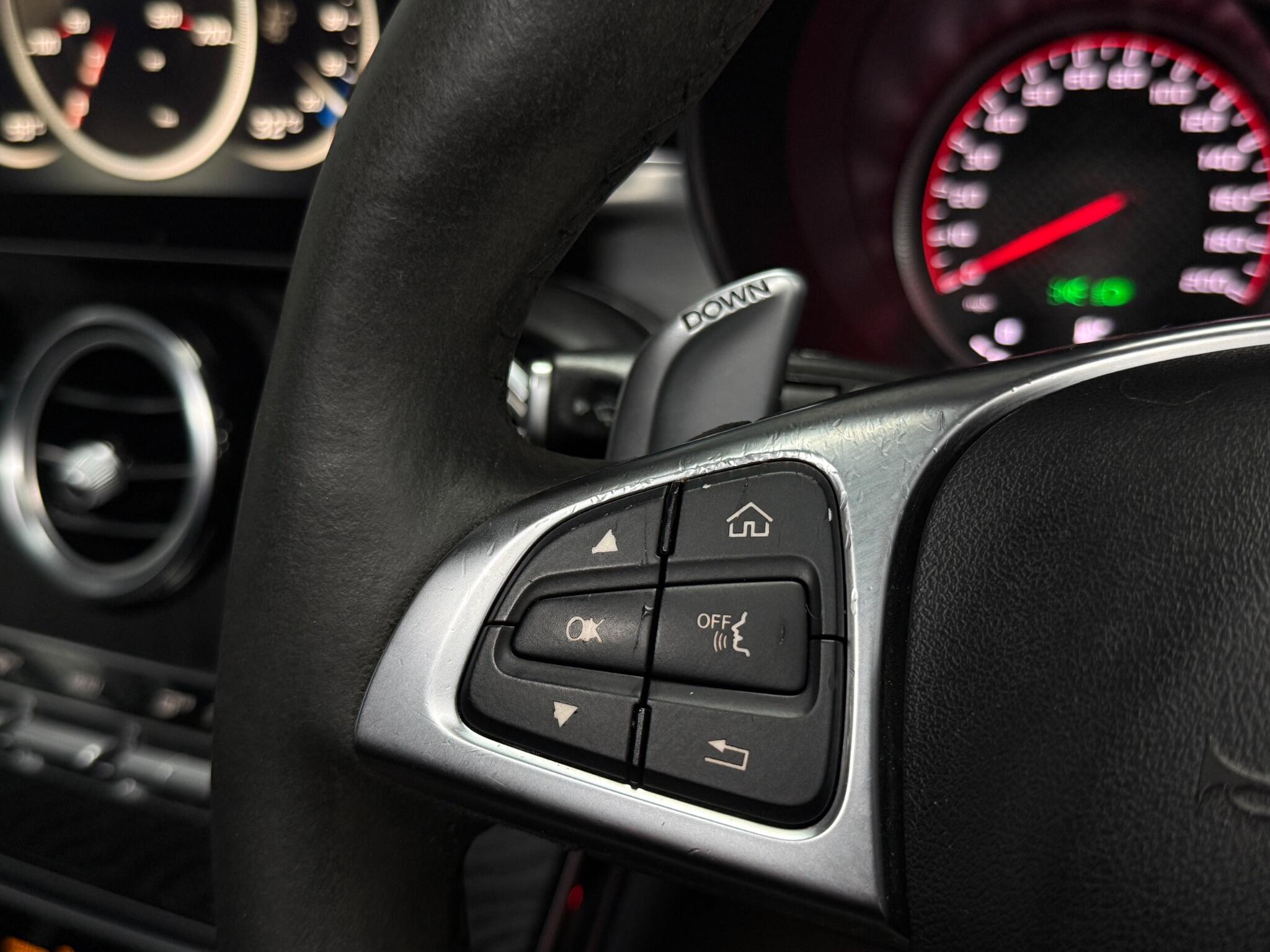 Mercedes-Benz GLC view 33