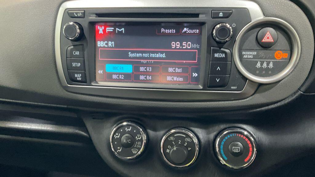 Toyota Yaris view 25
