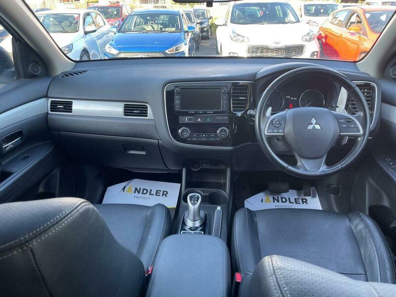 2014 Mitsubishi Outlander image 52