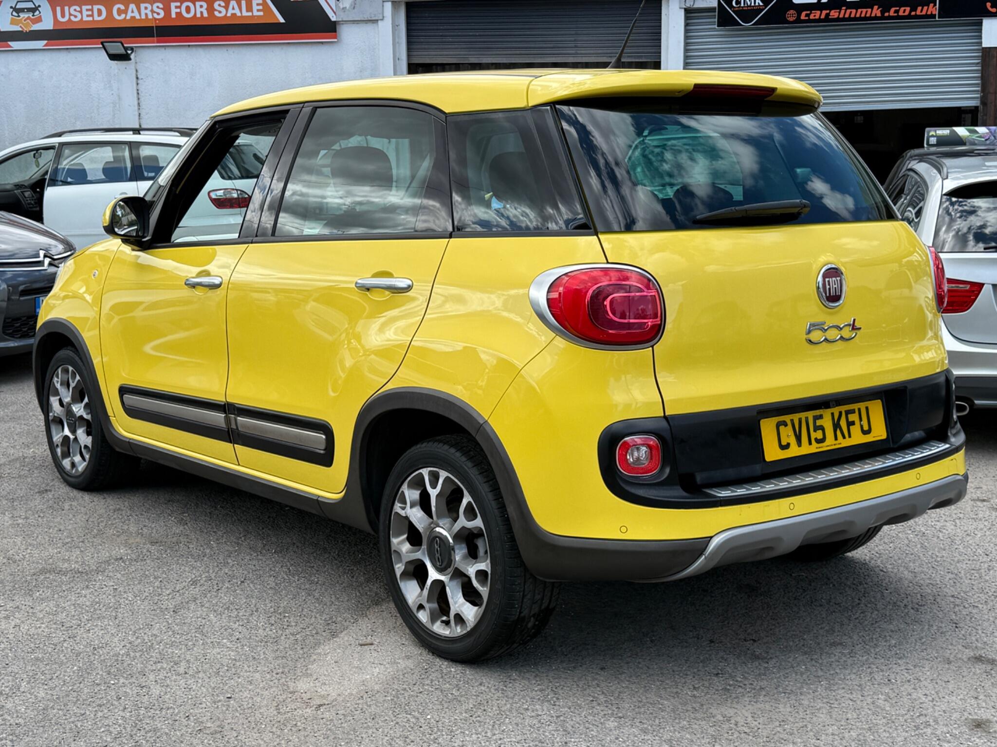 Fiat 500L - Image 13